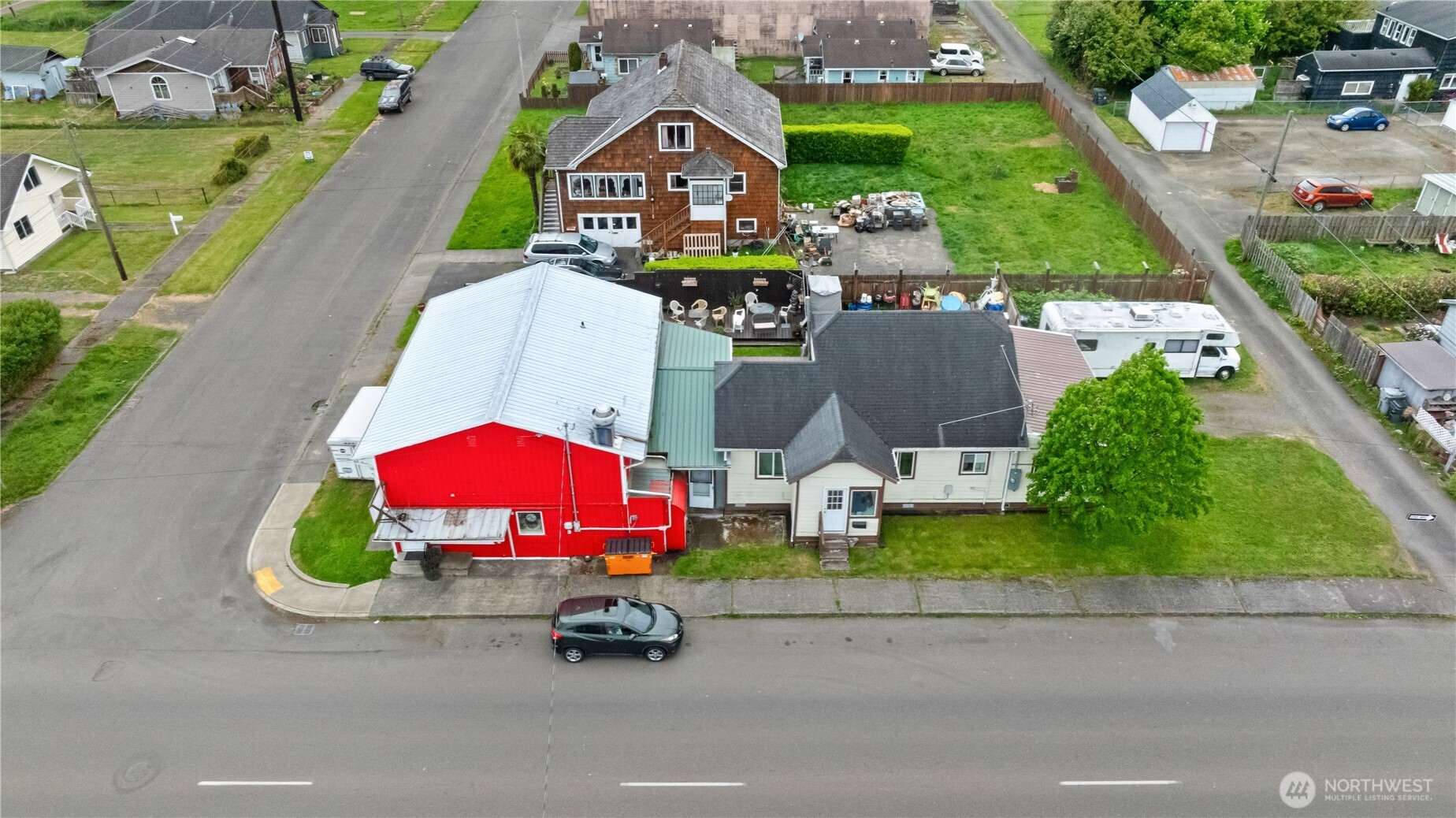main property photo 22