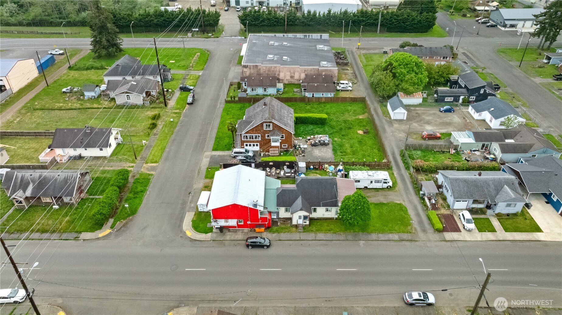 main property photo 23