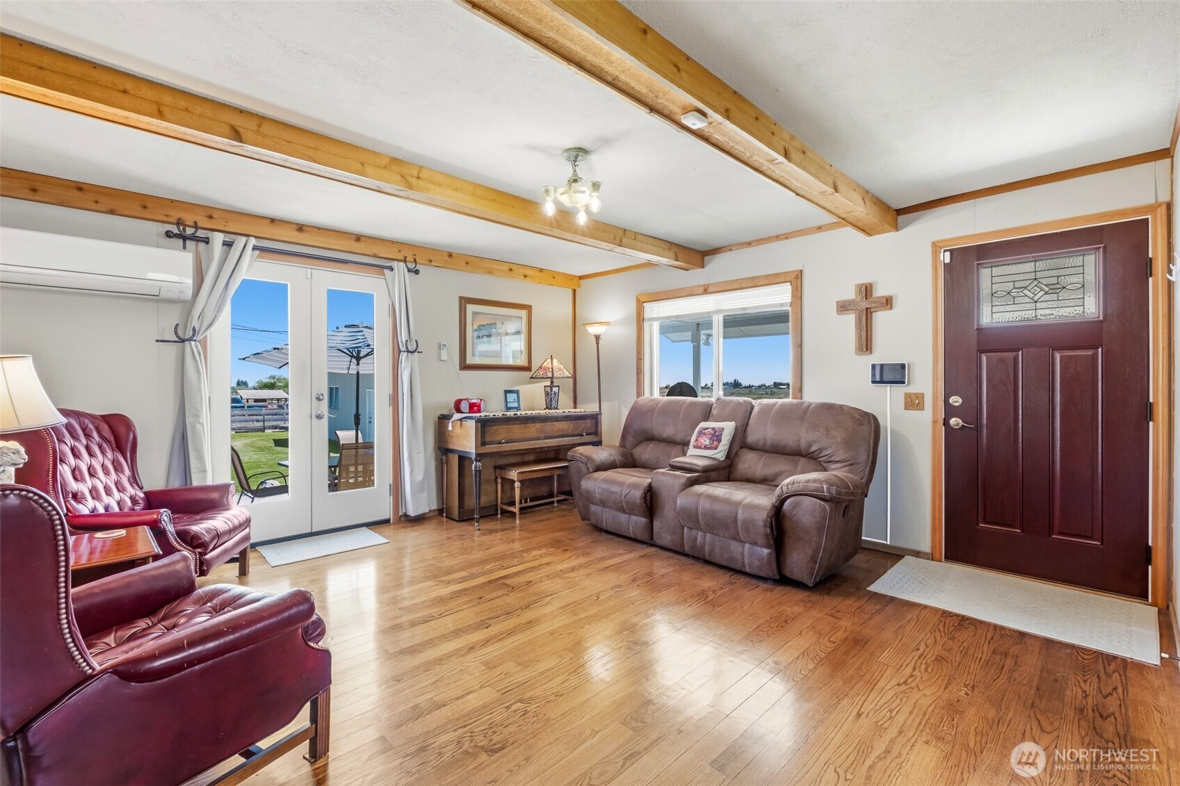 main property photo 11