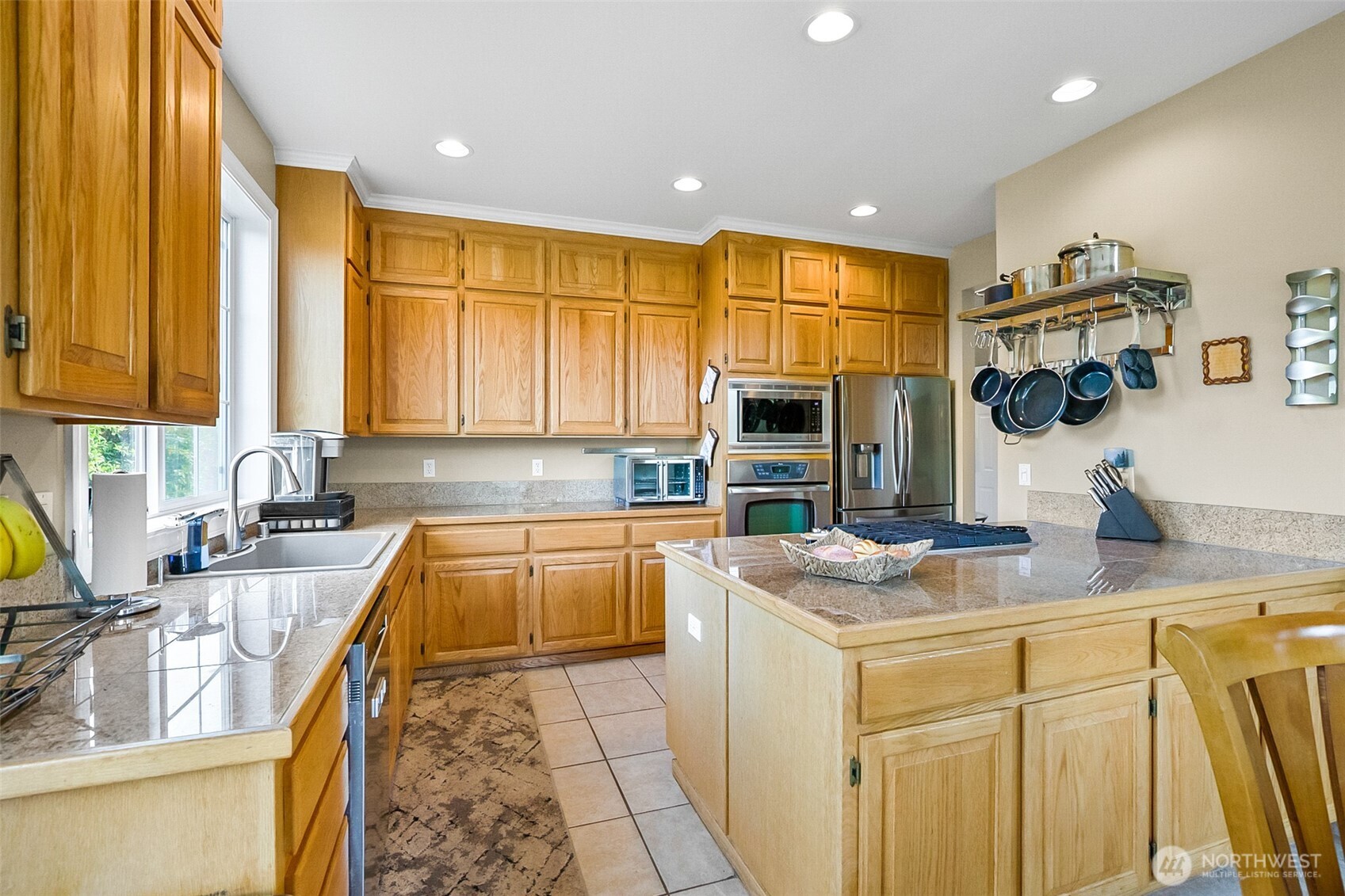 main property photo 13