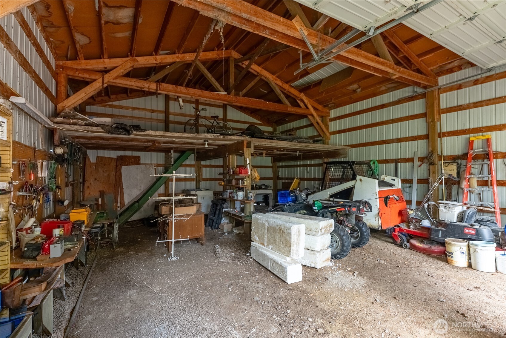 main property photo 39