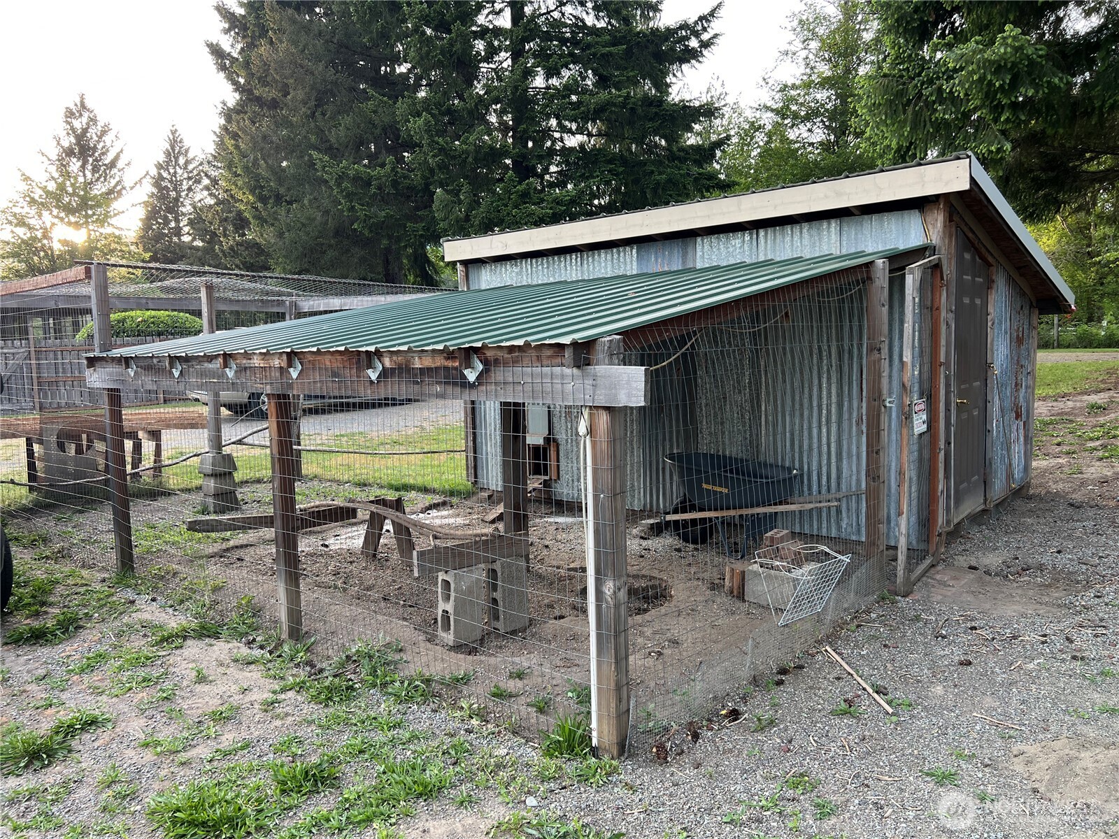 main property photo 37