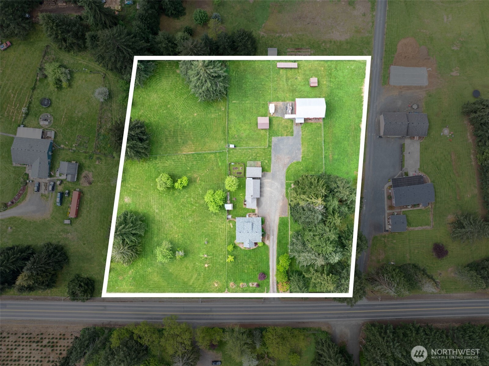 main property photo 39