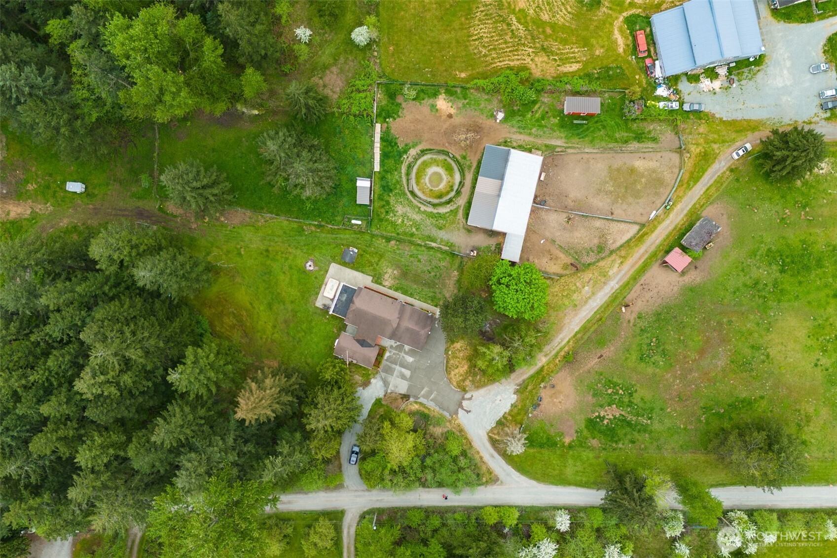 main property photo 29