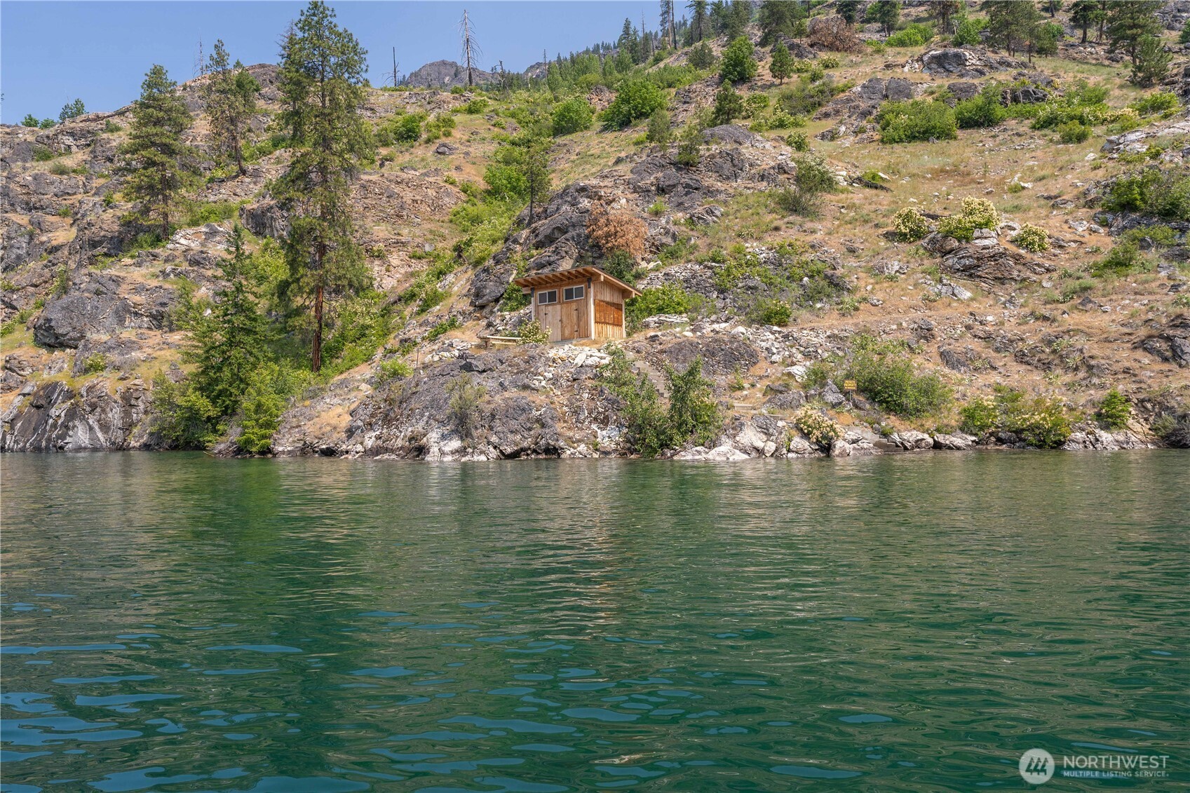 main property photo 30