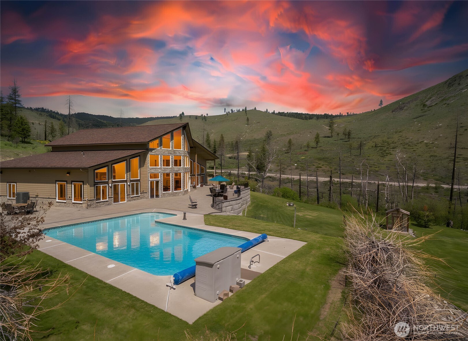main property photo 2