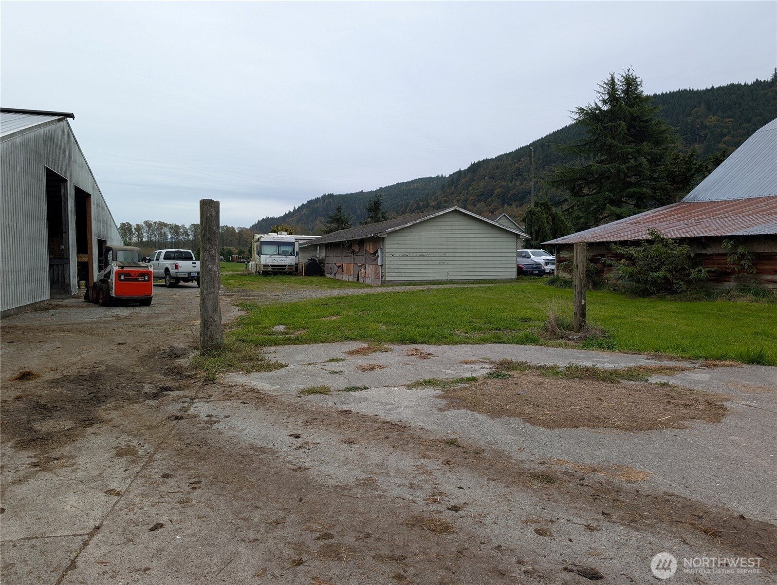 main property photo 20