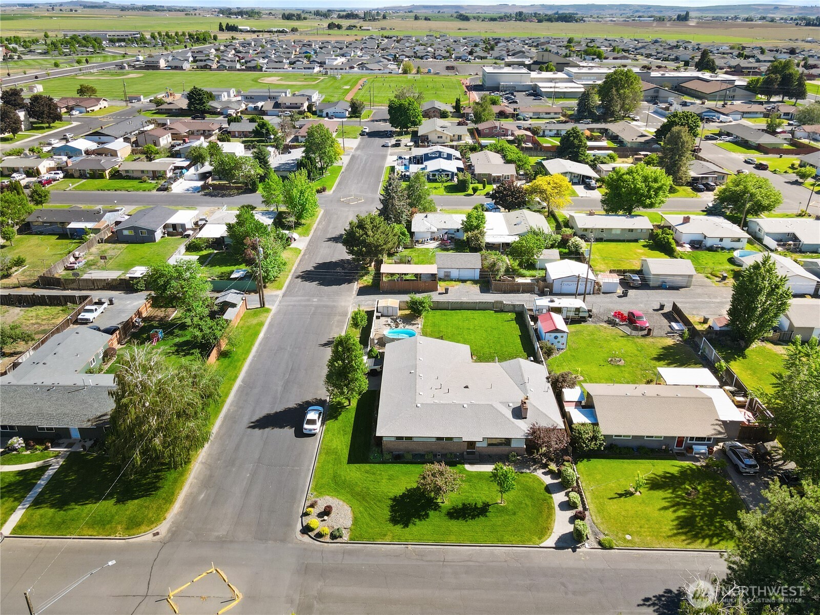 main property photo 4
