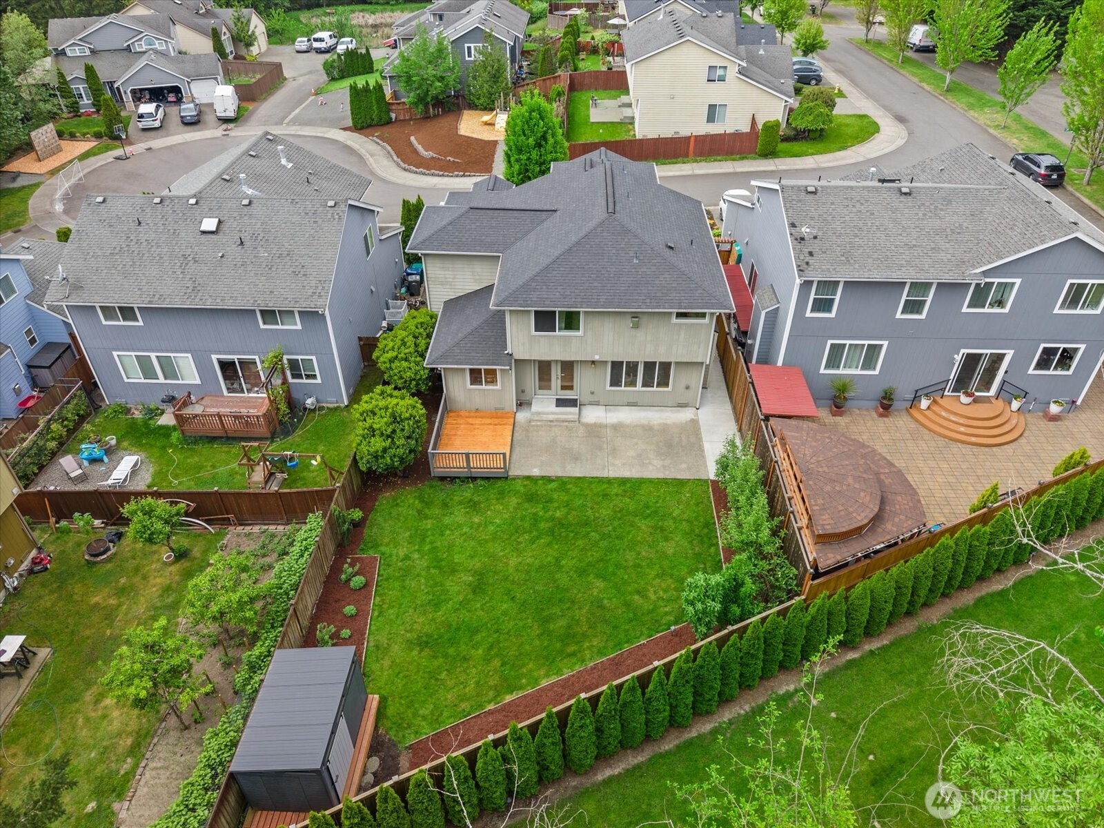 main property photo 33