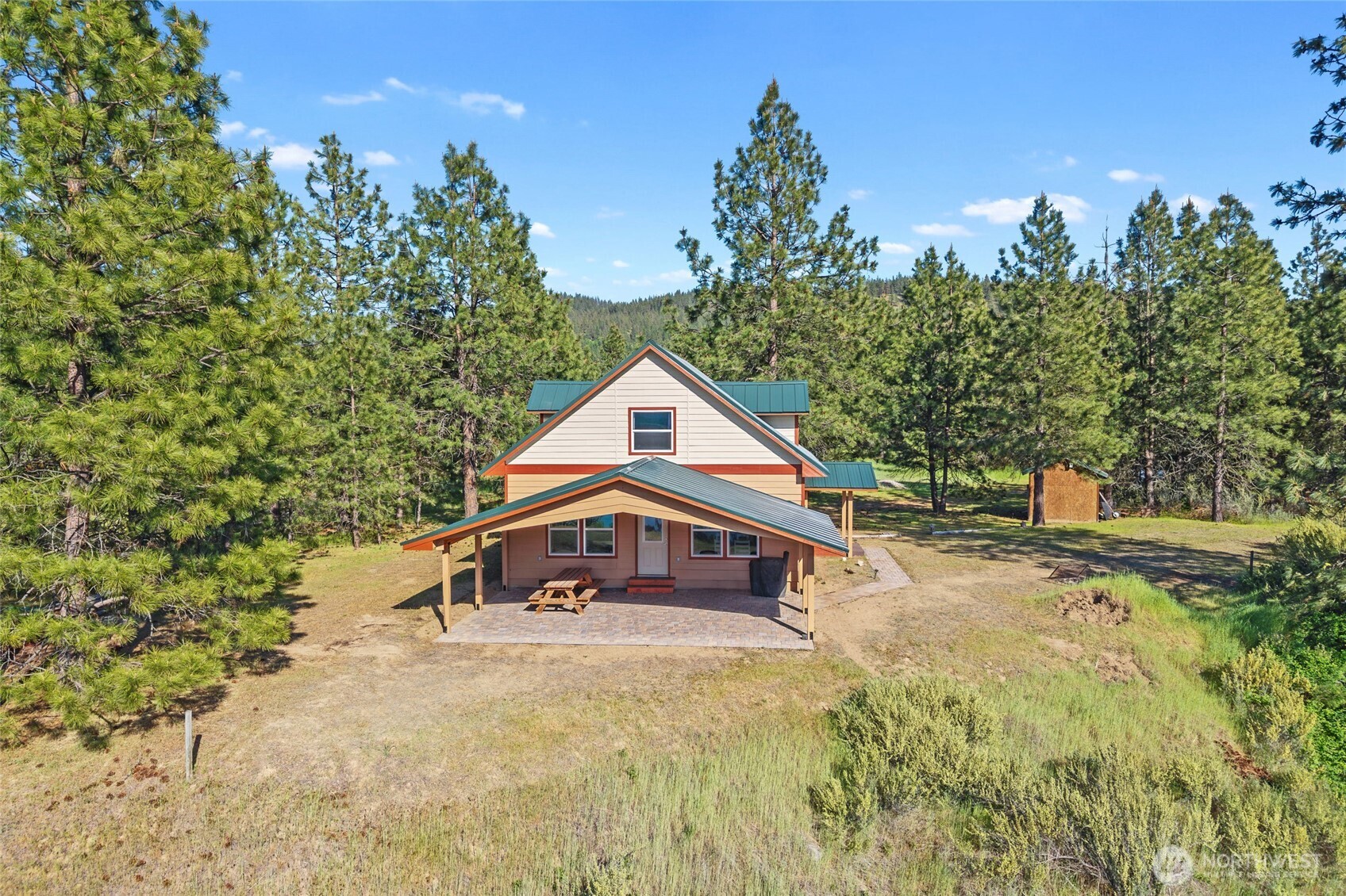 main property photo 33