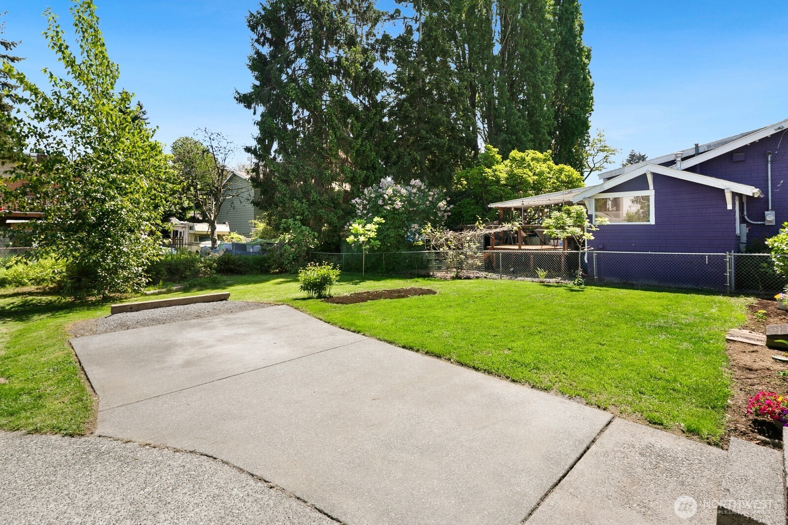 property viewer photo 14