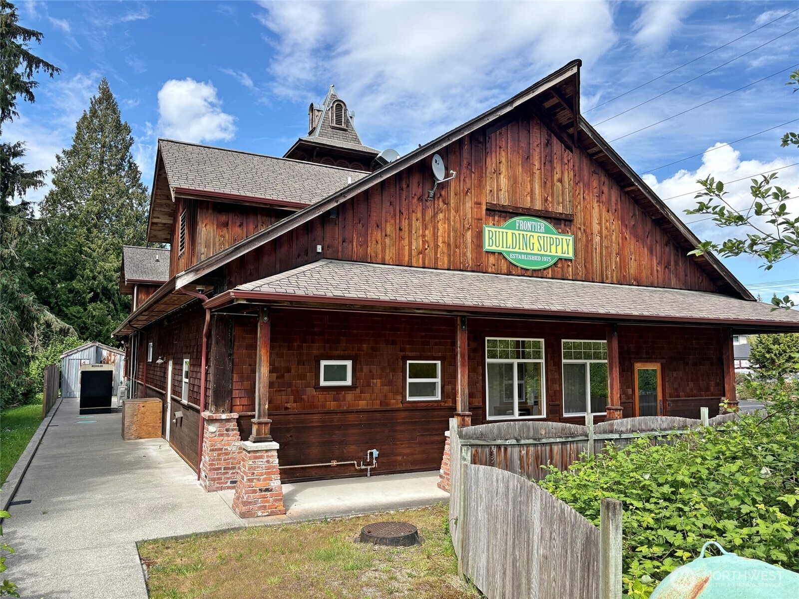 main property photo 4