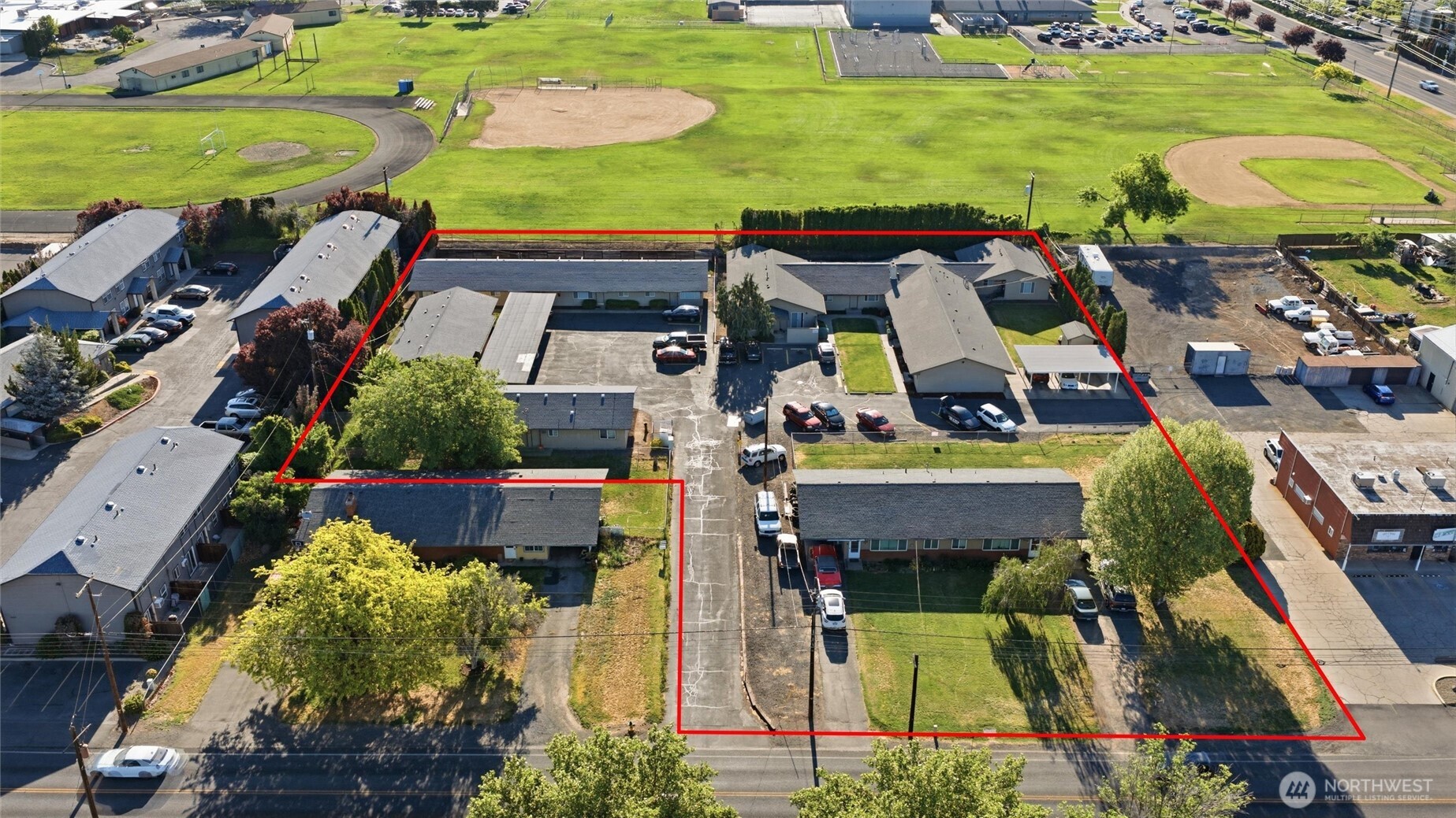 main property photo 4