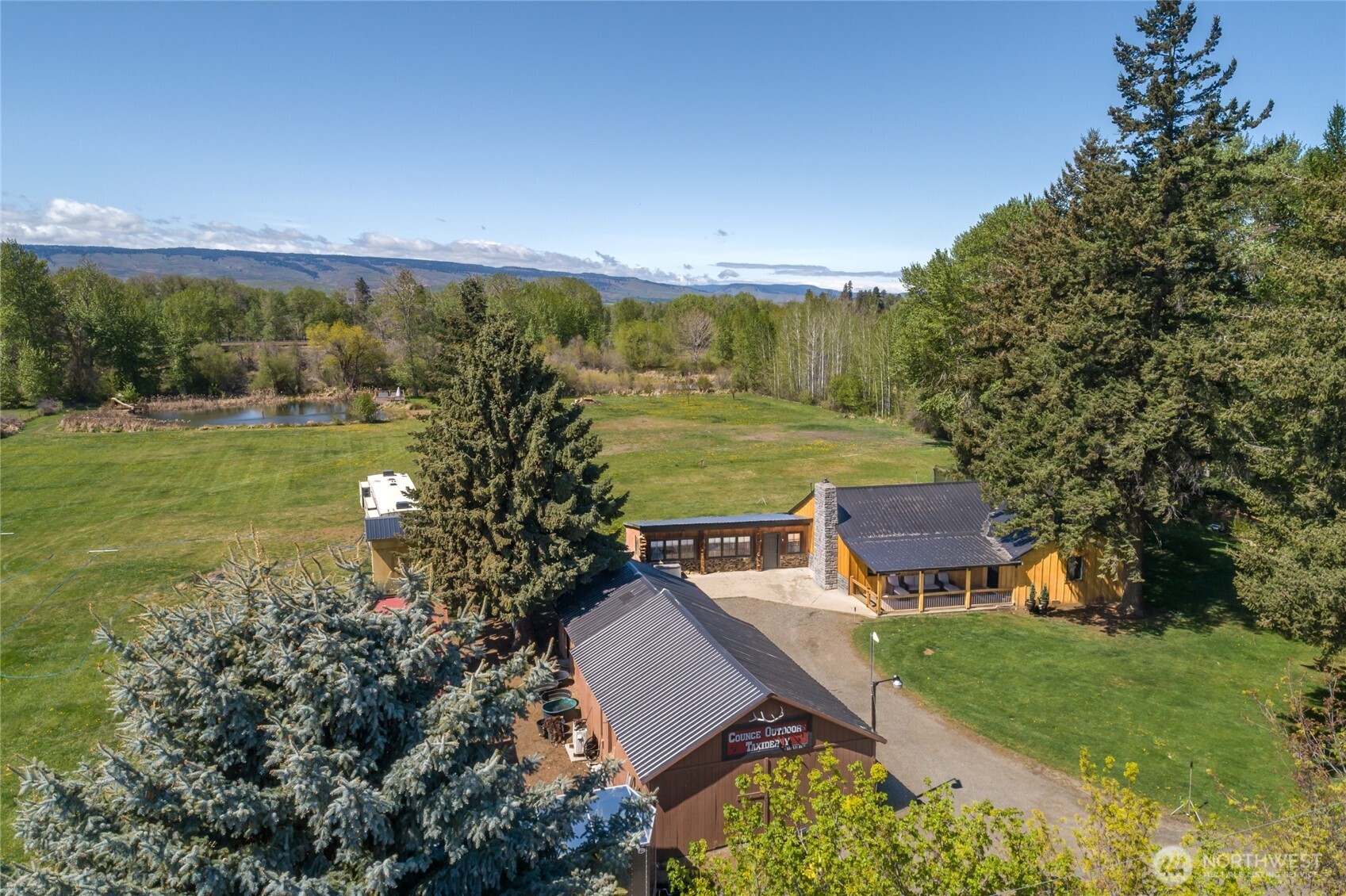 main property photo 34
