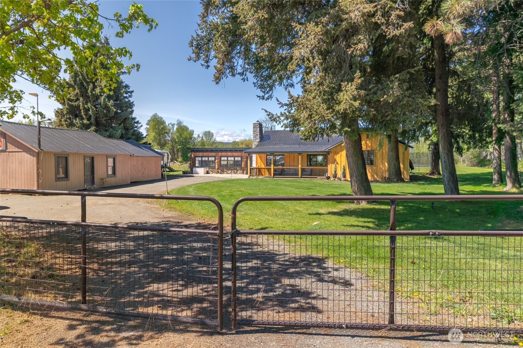 main property photo 39