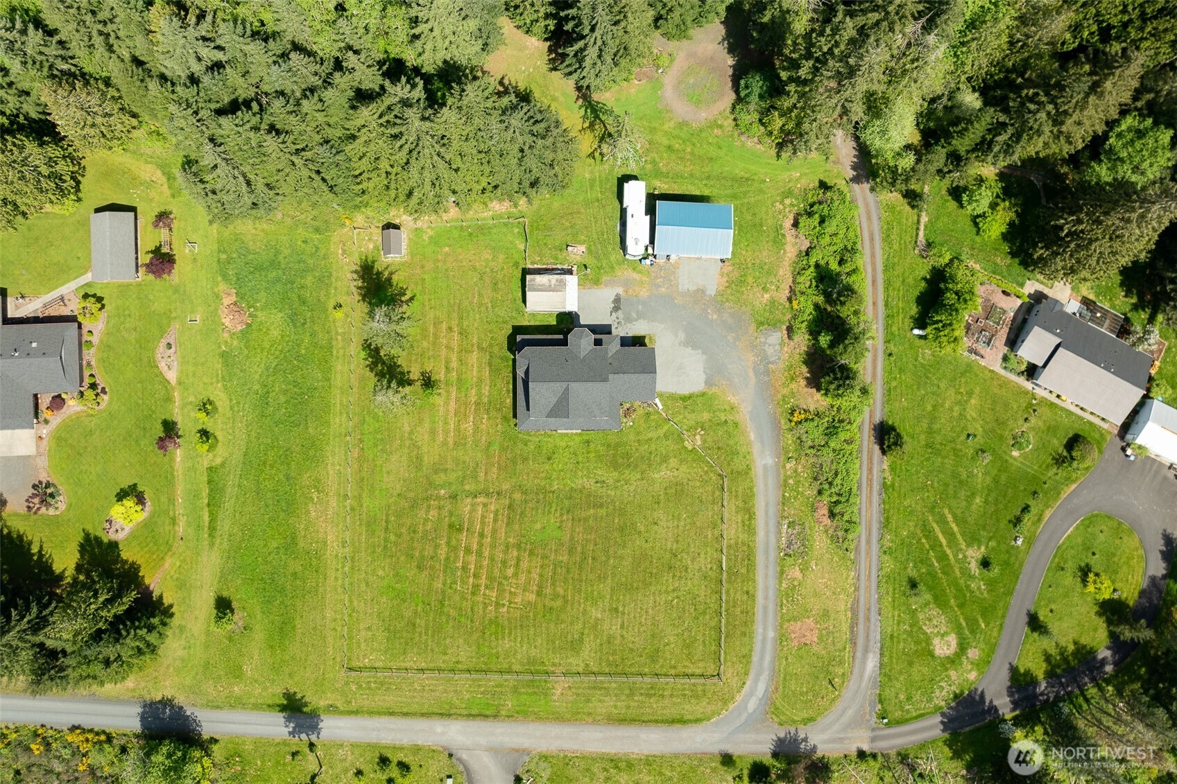 main property photo 29