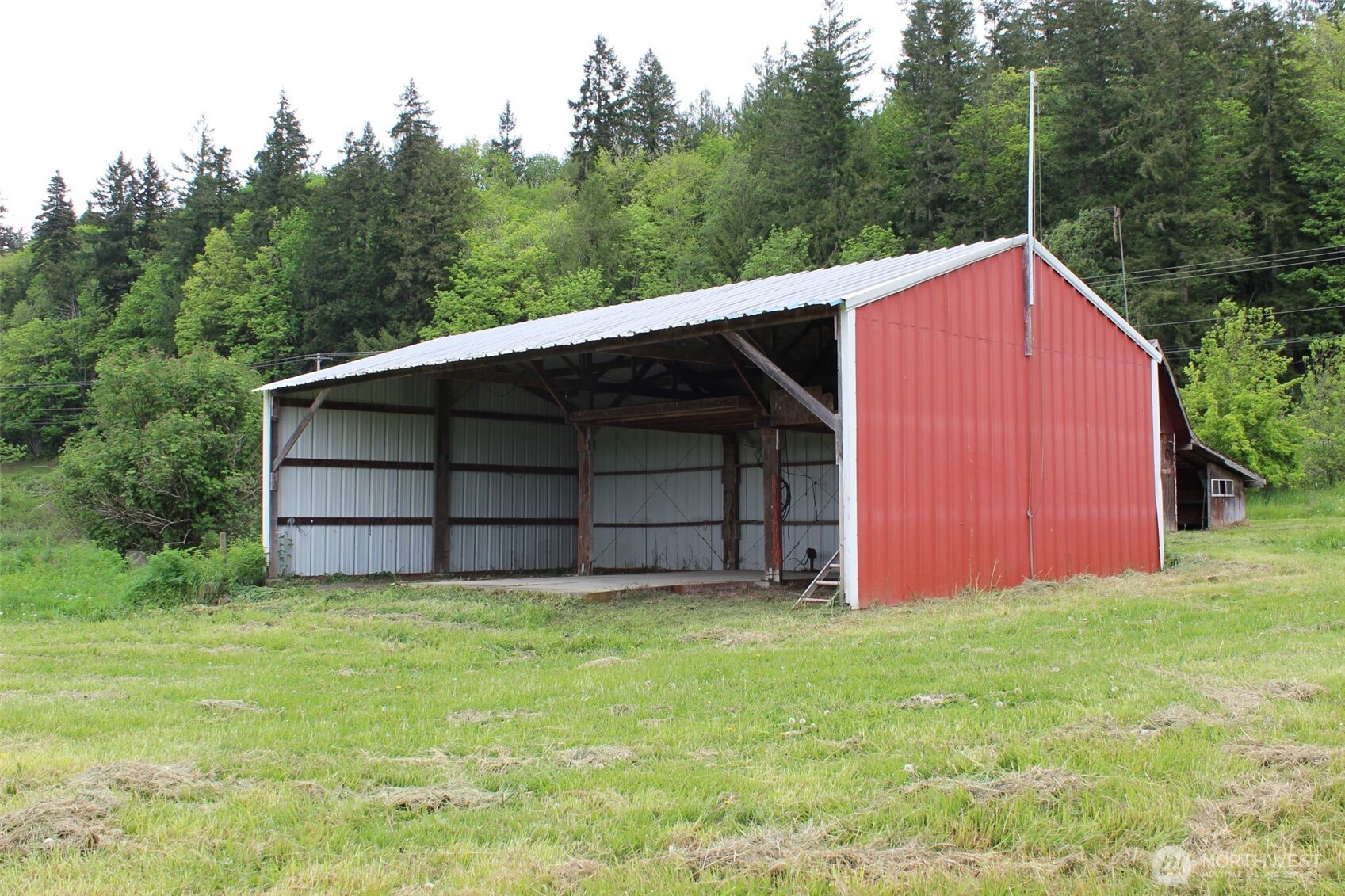 main property photo 5