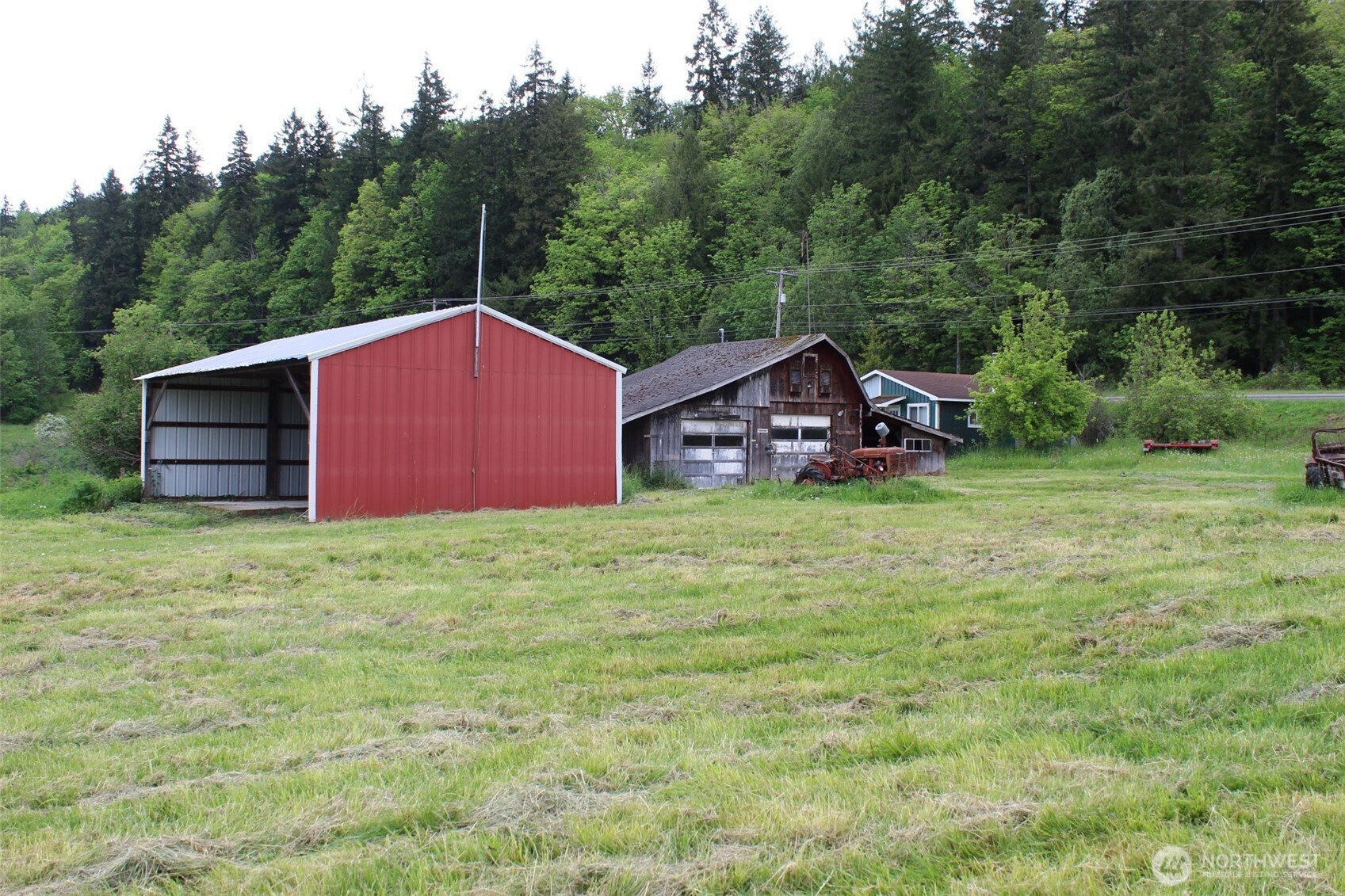 main property photo 6