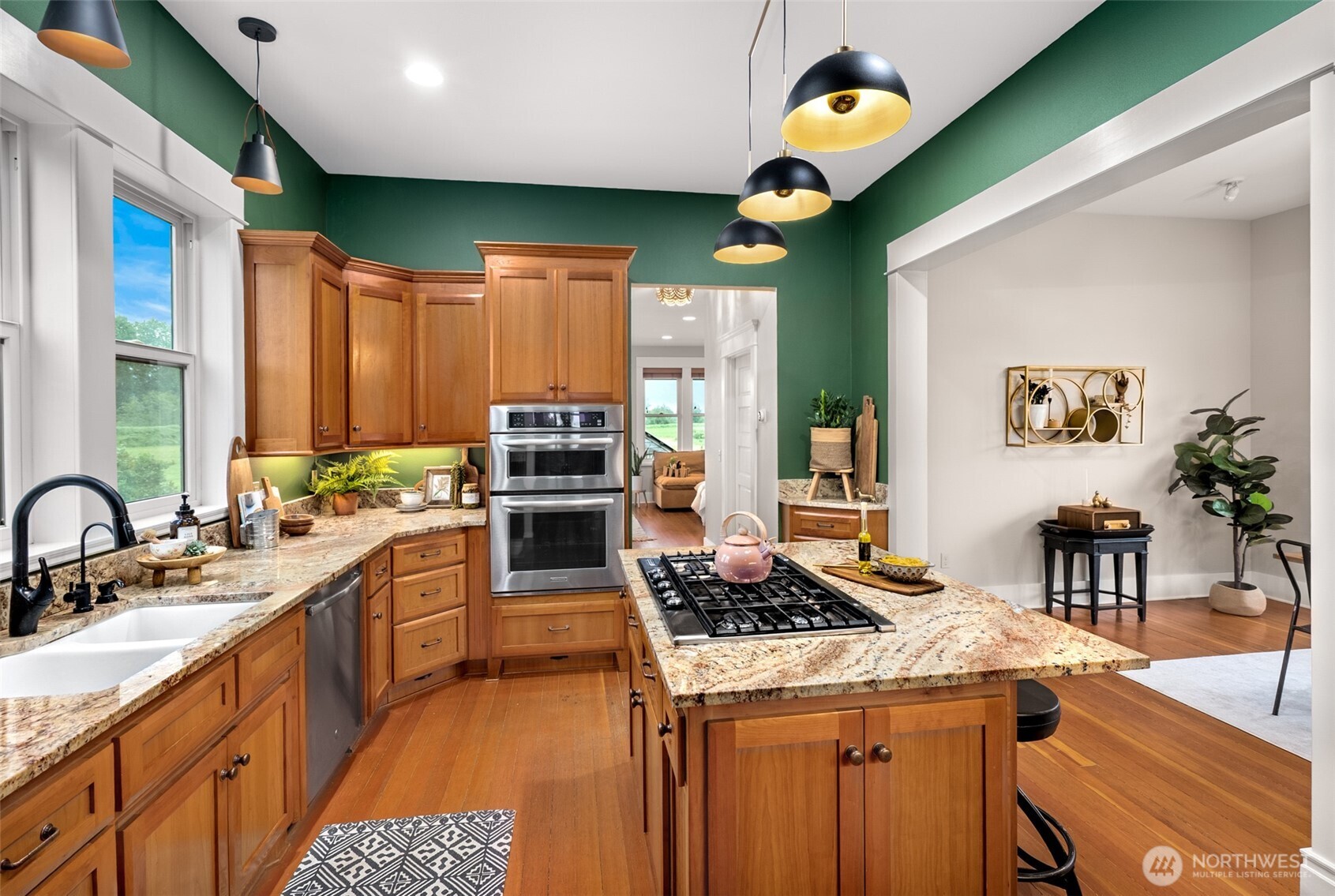 main property photo 7