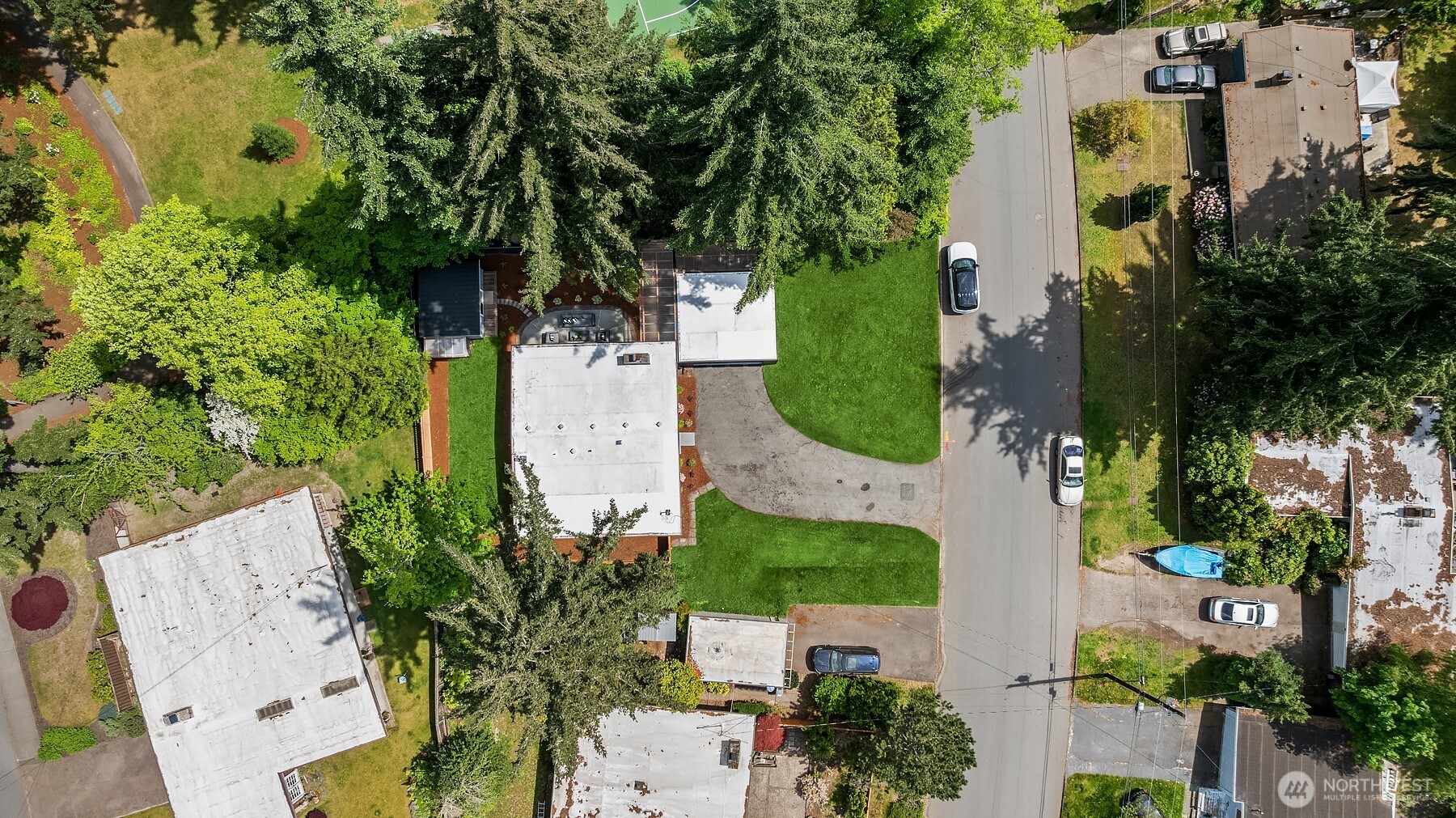 main property photo 37