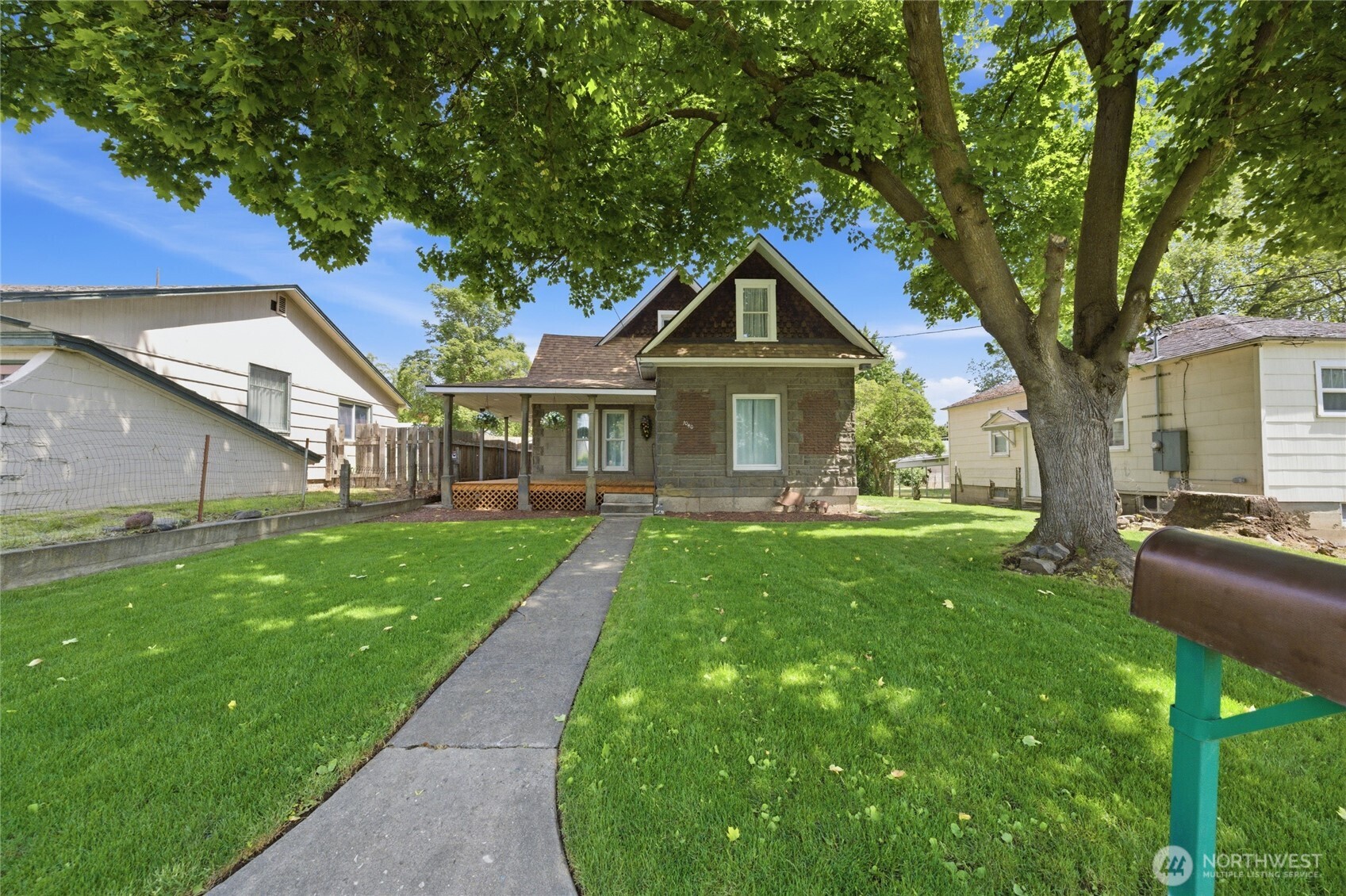 main property photo 35