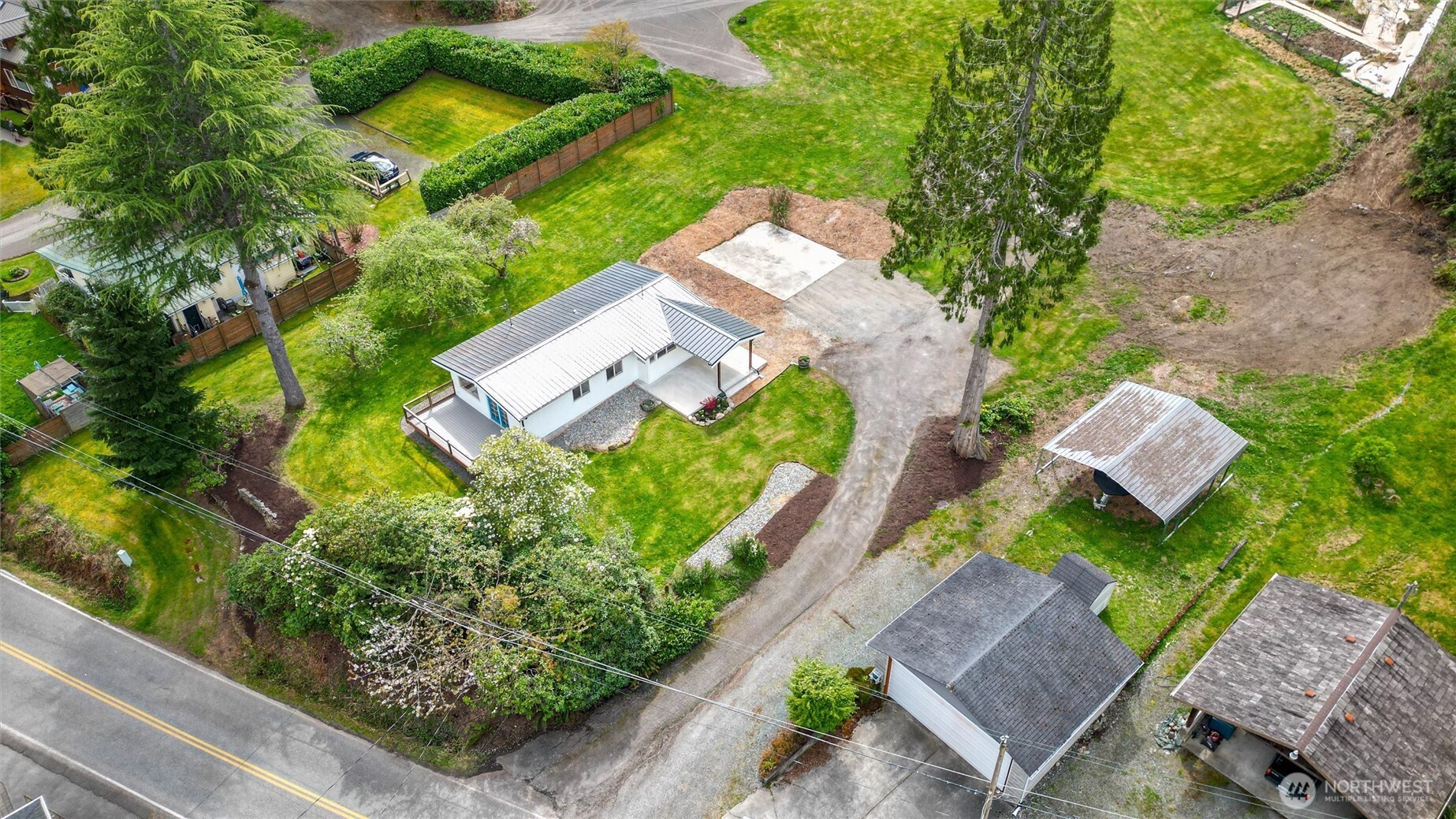 main property photo 32