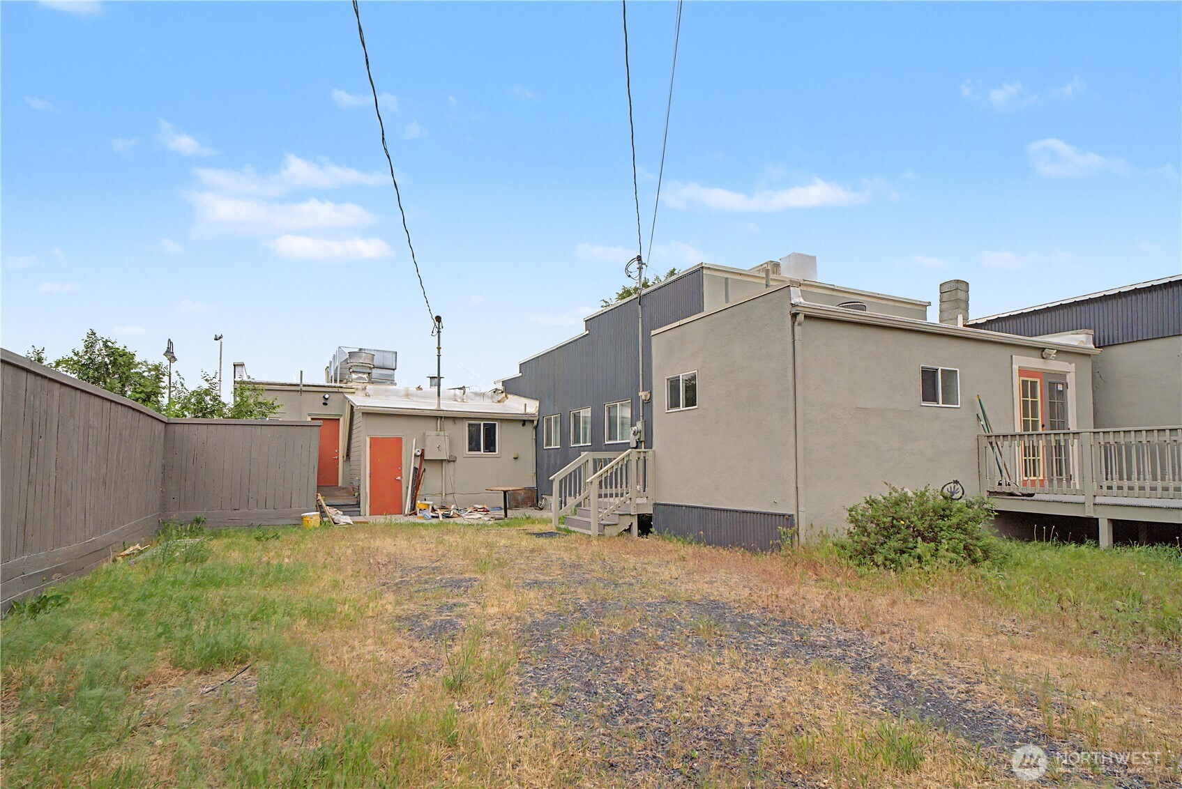 main property photo 5