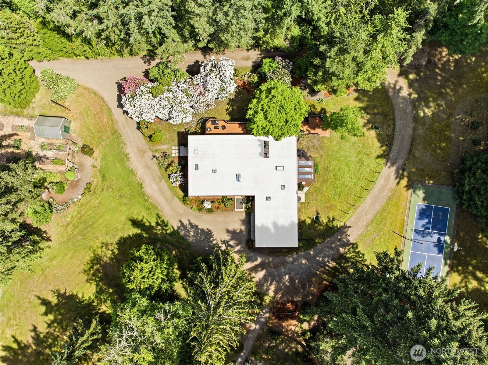 main property photo 39