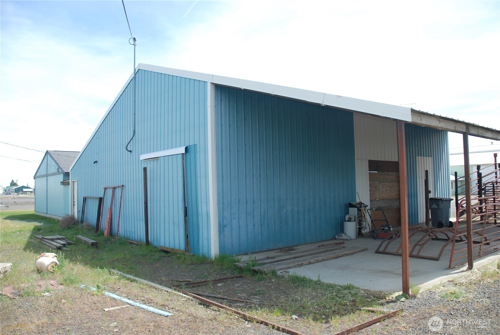 main property photo 4