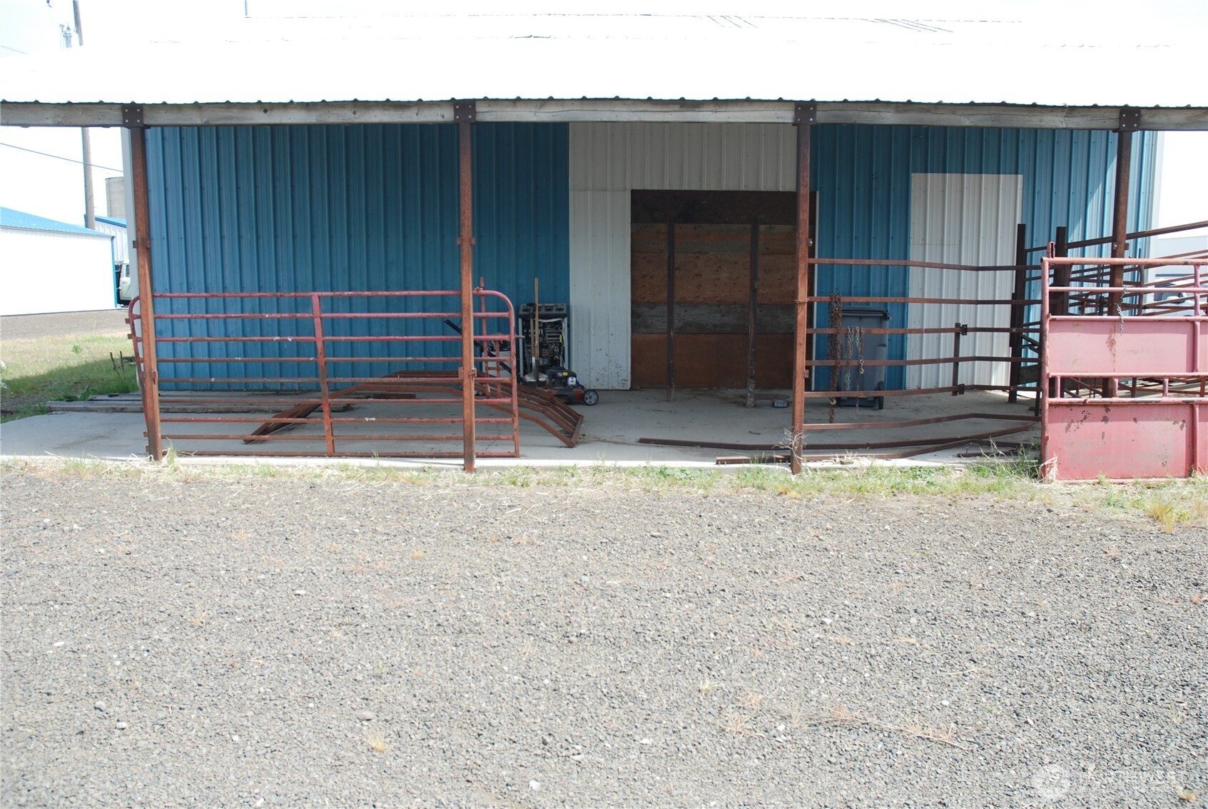 main property photo 6