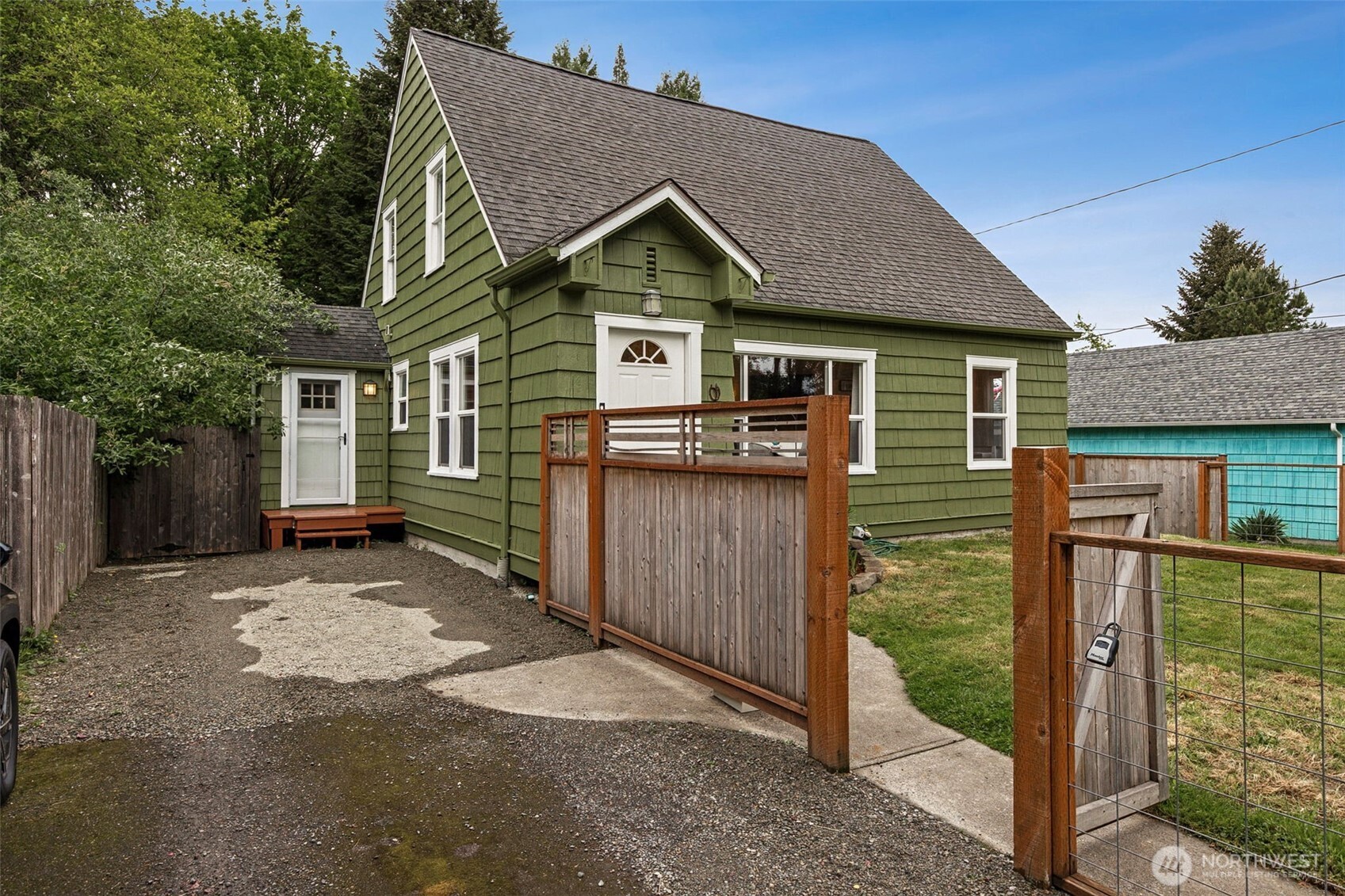main property photo 33