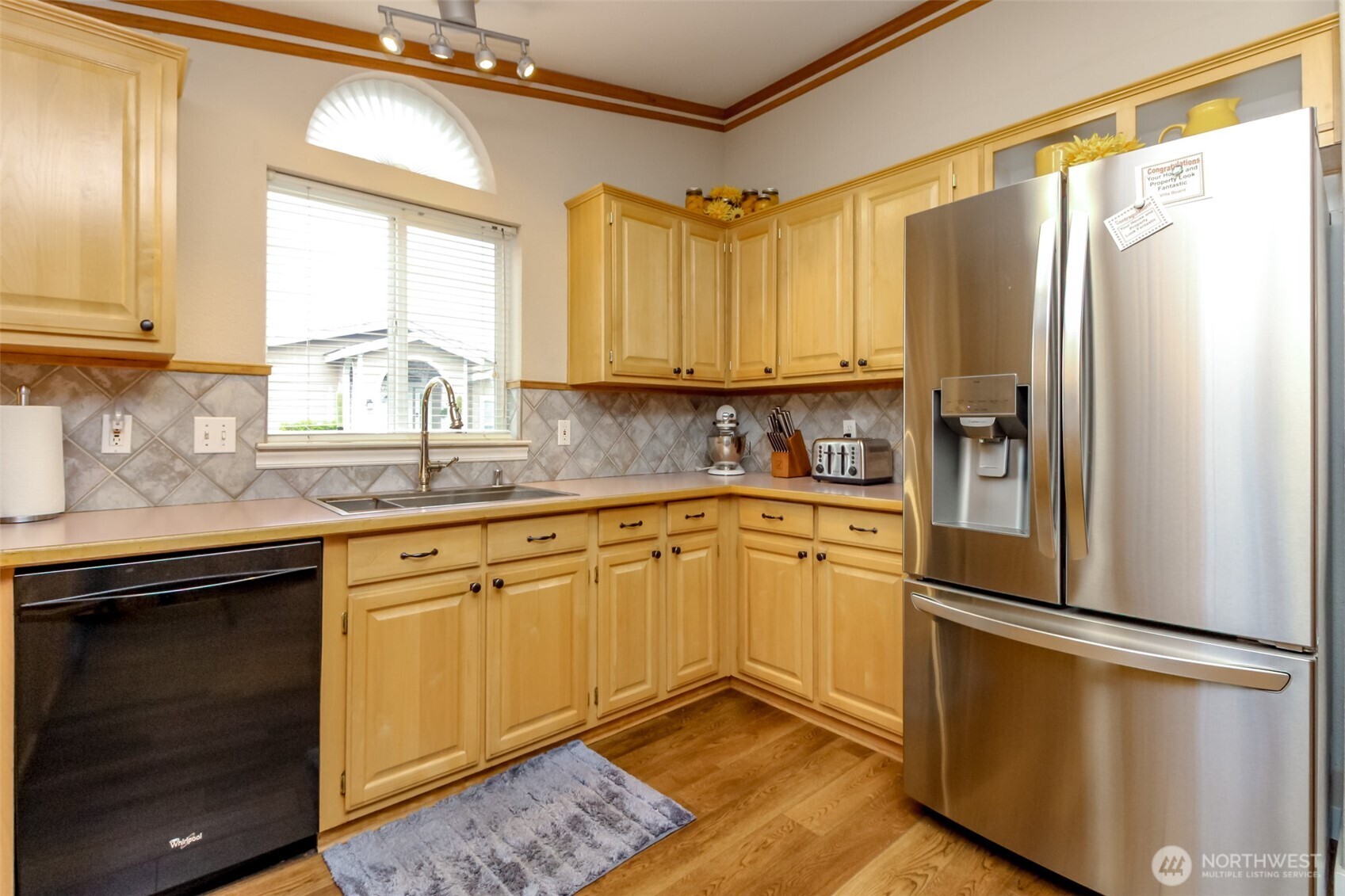 main property photo 7