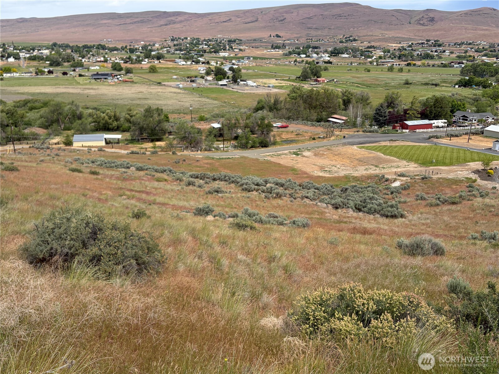 main property photo 6