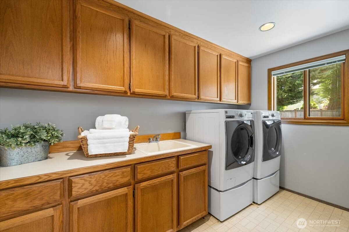 property viewer photo 18