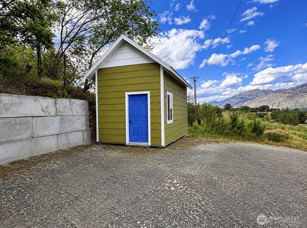 main property photo 27