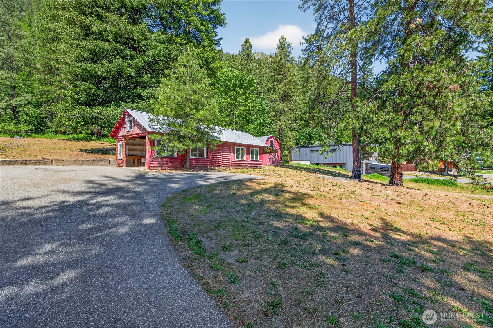 main property photo 22