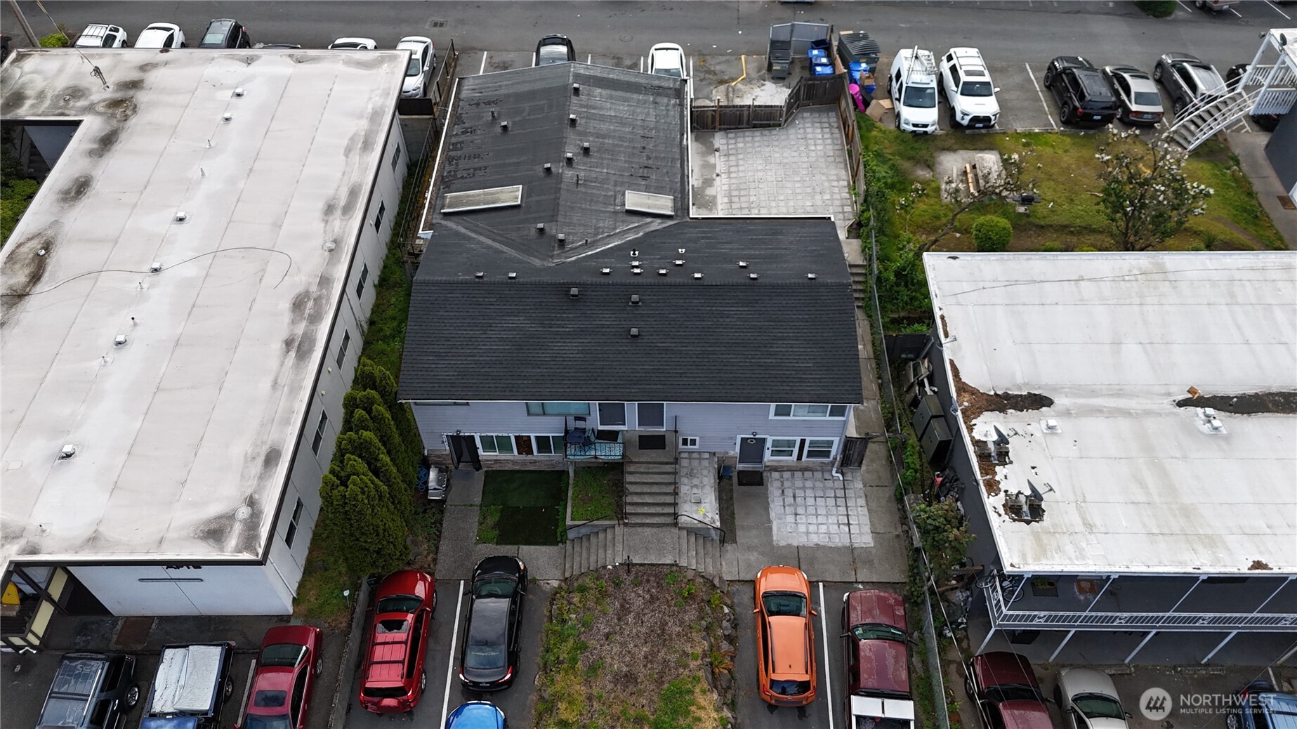 main property photo 13
