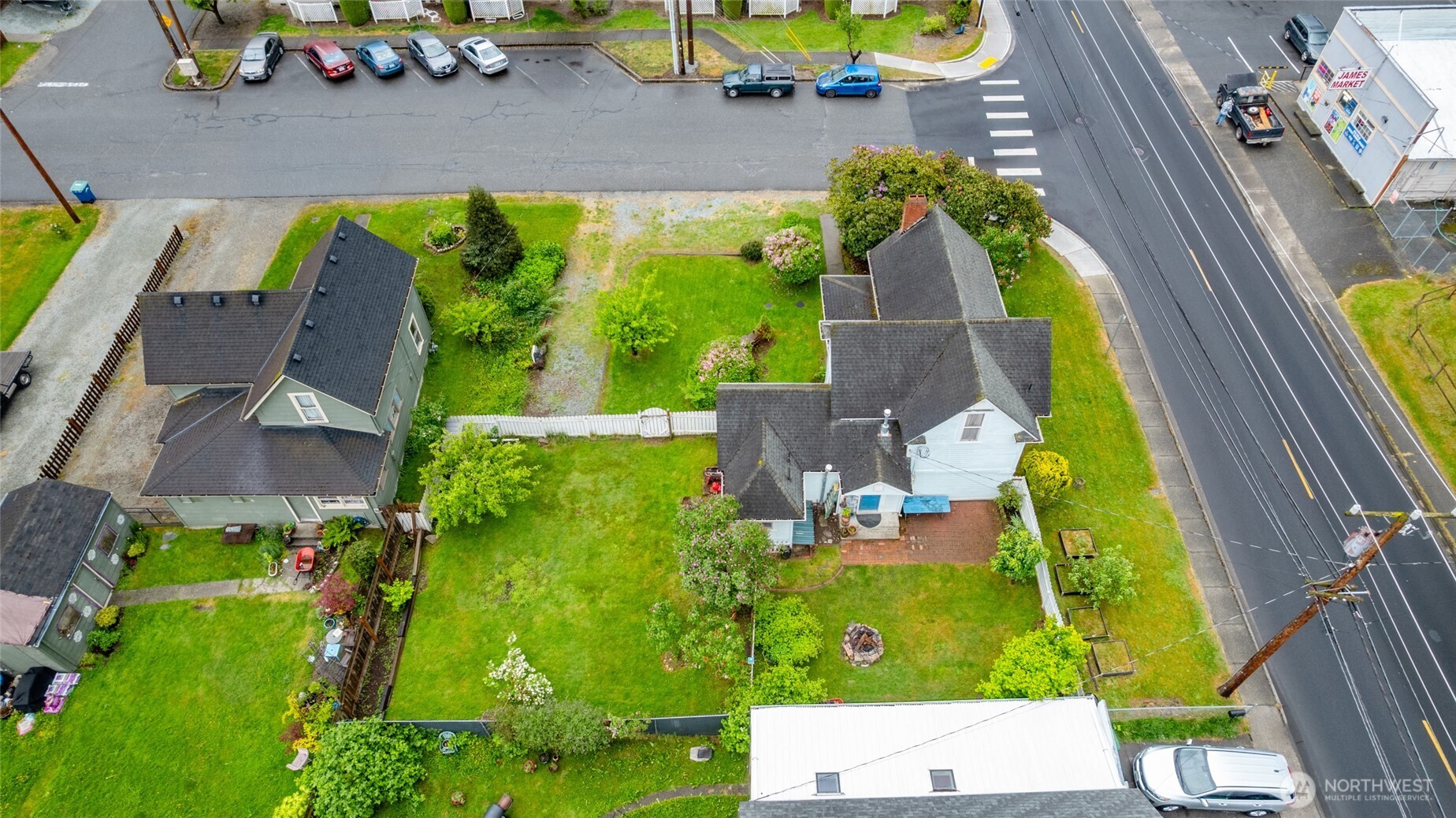 main property photo 15