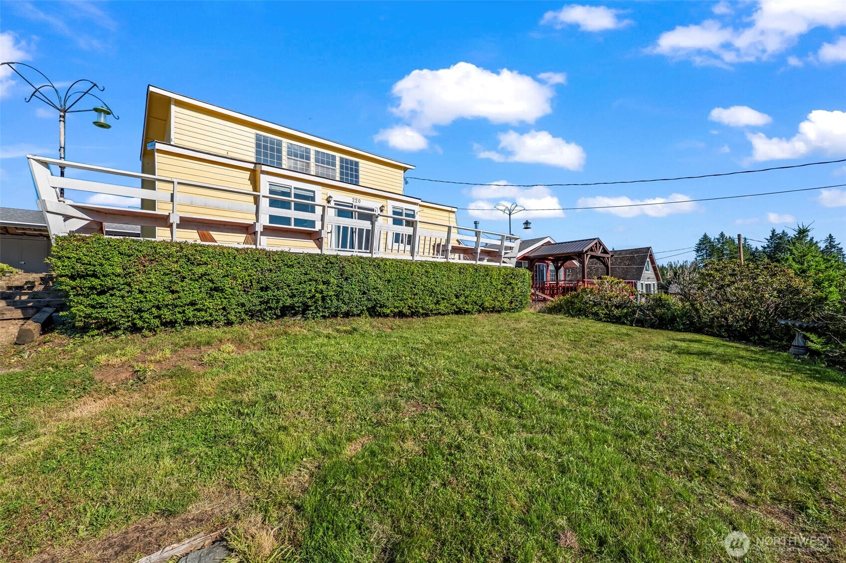main property photo 34
