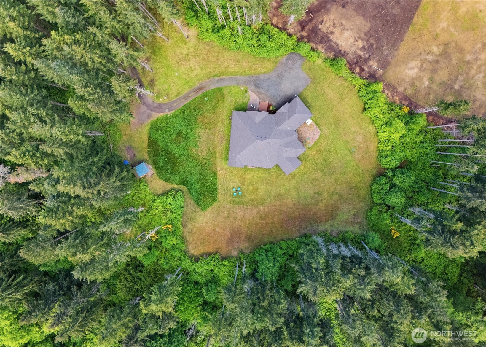 main property photo 37