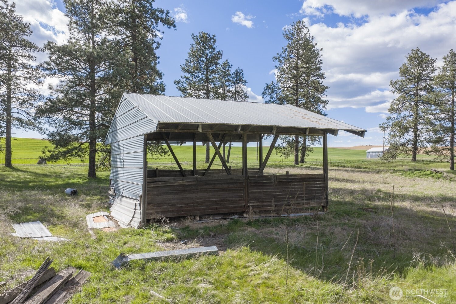 main property photo 13