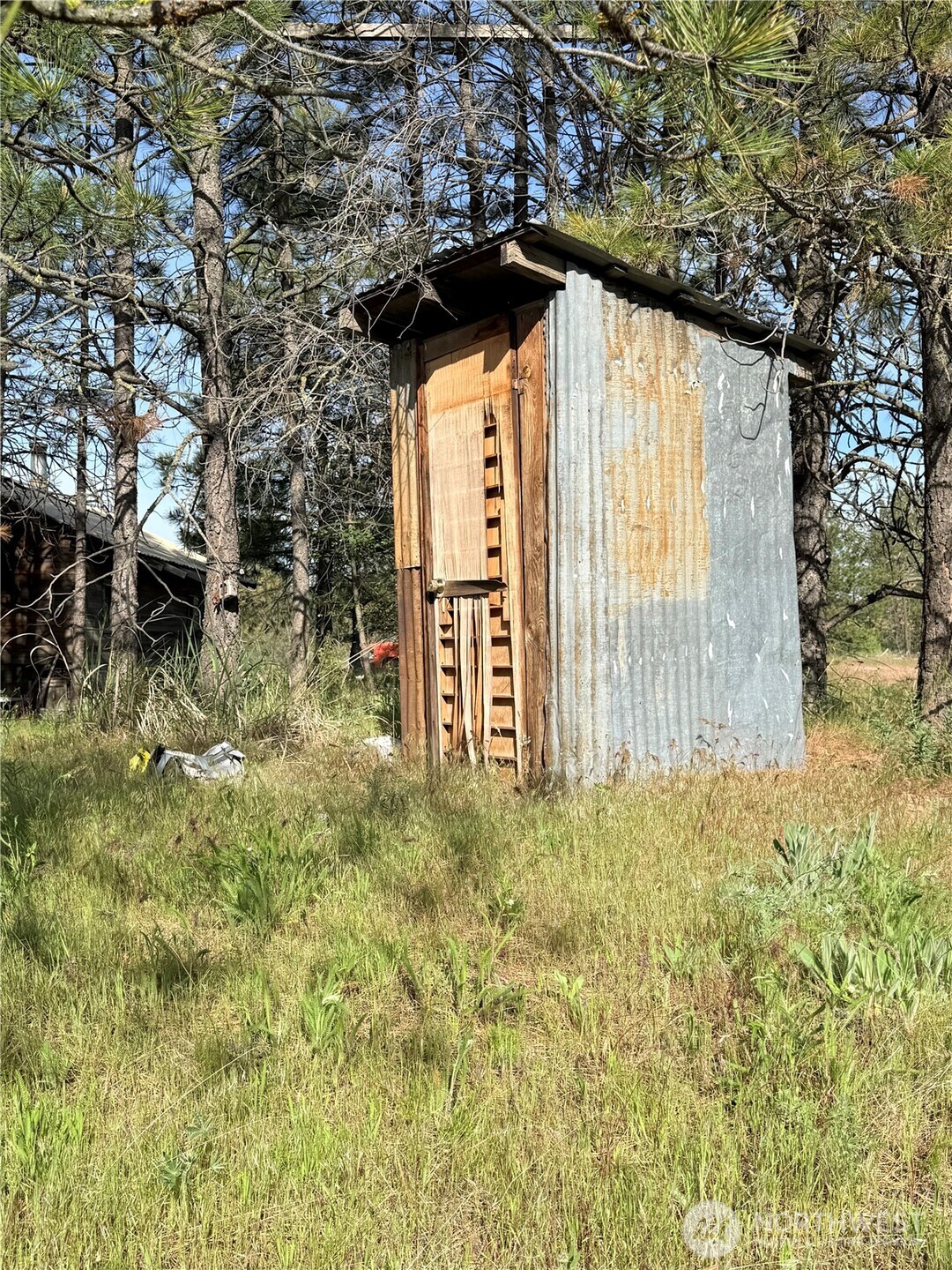 main property photo 12