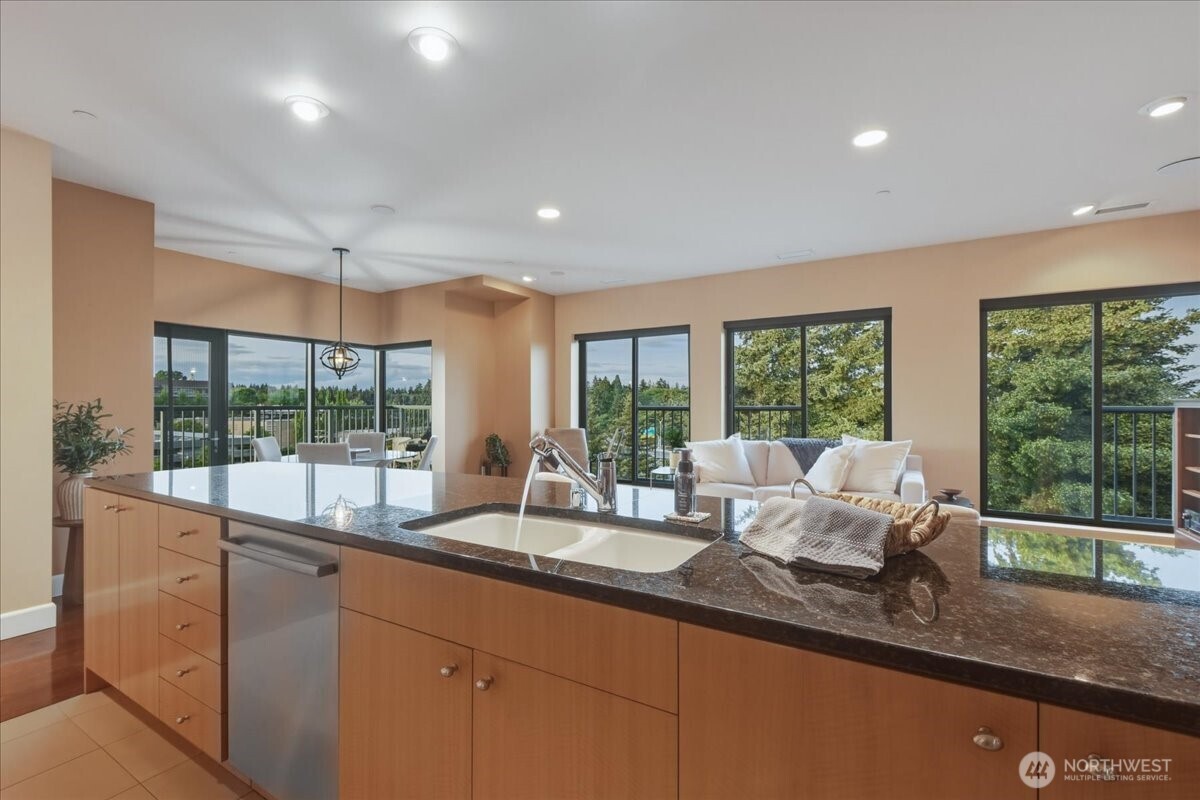 property viewer photo 14