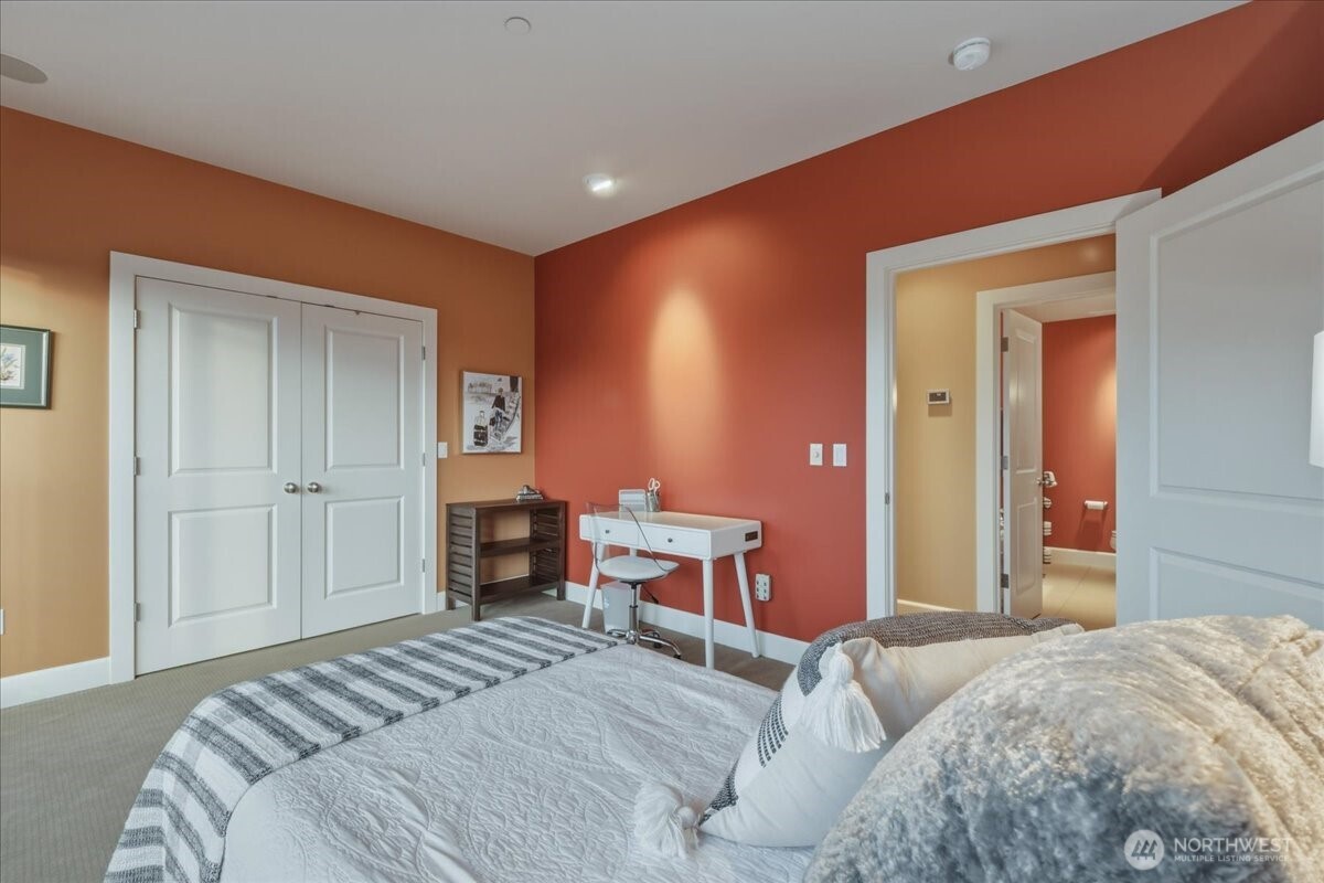property viewer photo 25