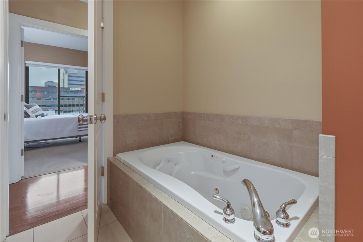 property viewer photo 28