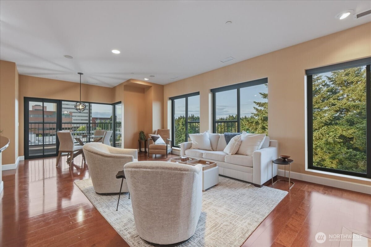 property viewer photo 6