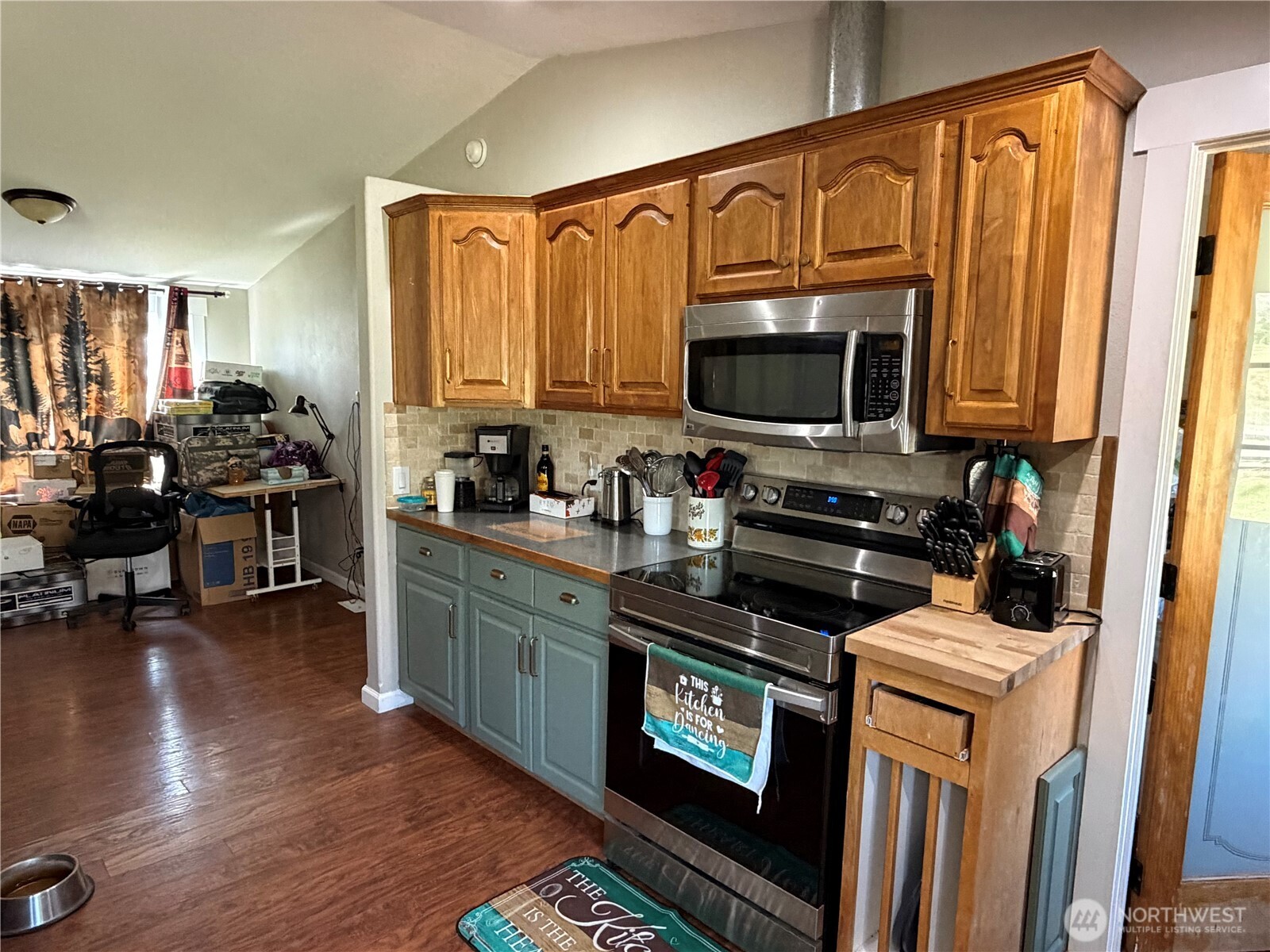 main property photo 22