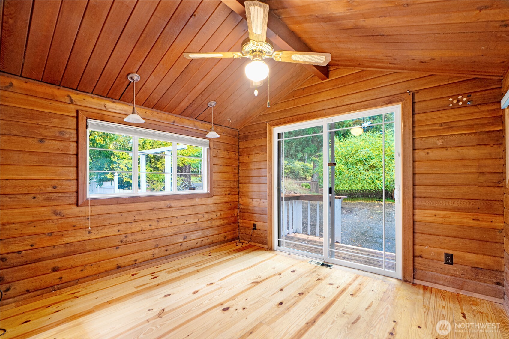 property viewer photo 18