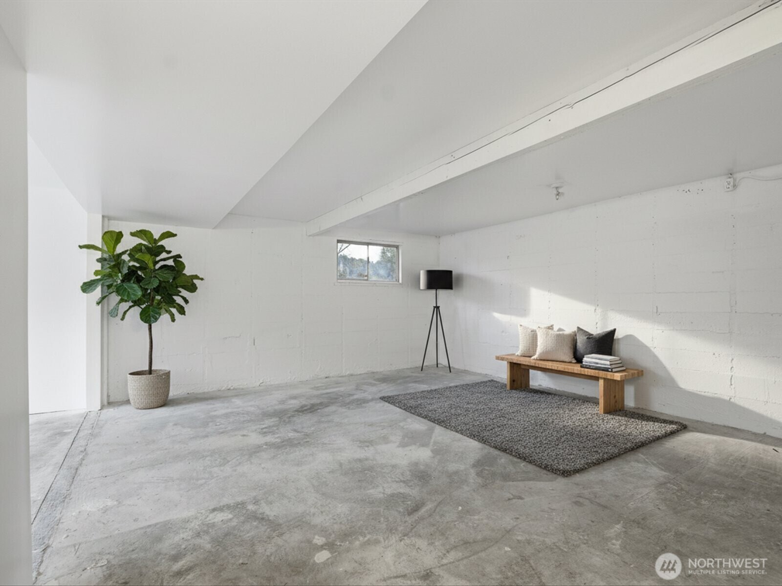 property viewer photo 37