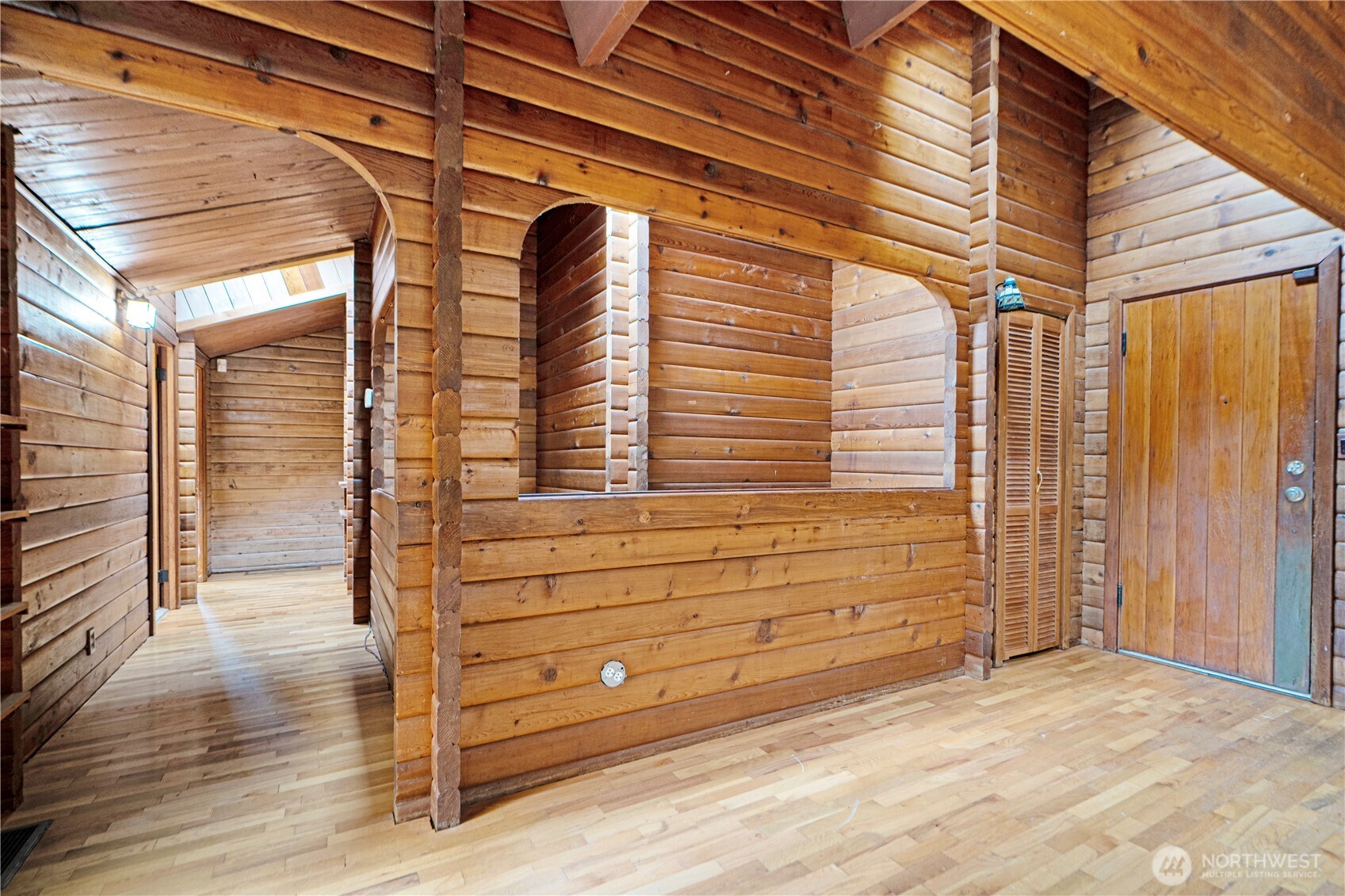 property viewer photo 6
